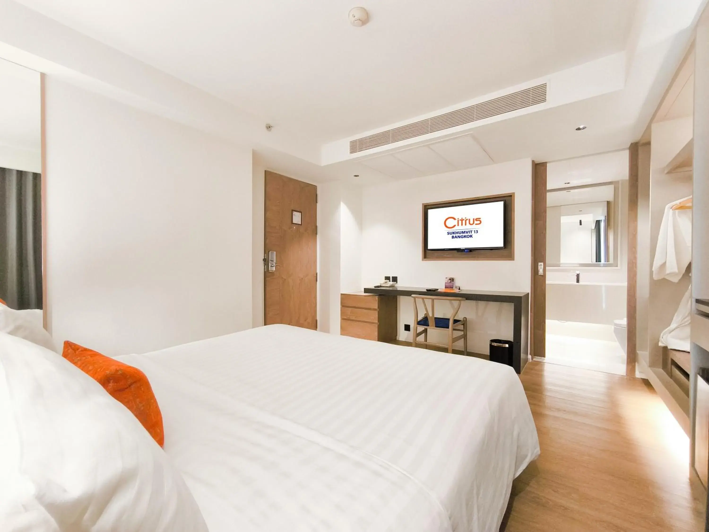 Bed in Citrus Sukhumvit 13 Nana Bangkok by Compass Hospitality - Newly Renovated Bed in Citrus Sukhumvit 13 Nana Bangkok by Compass Hospitality - Newly Renovated