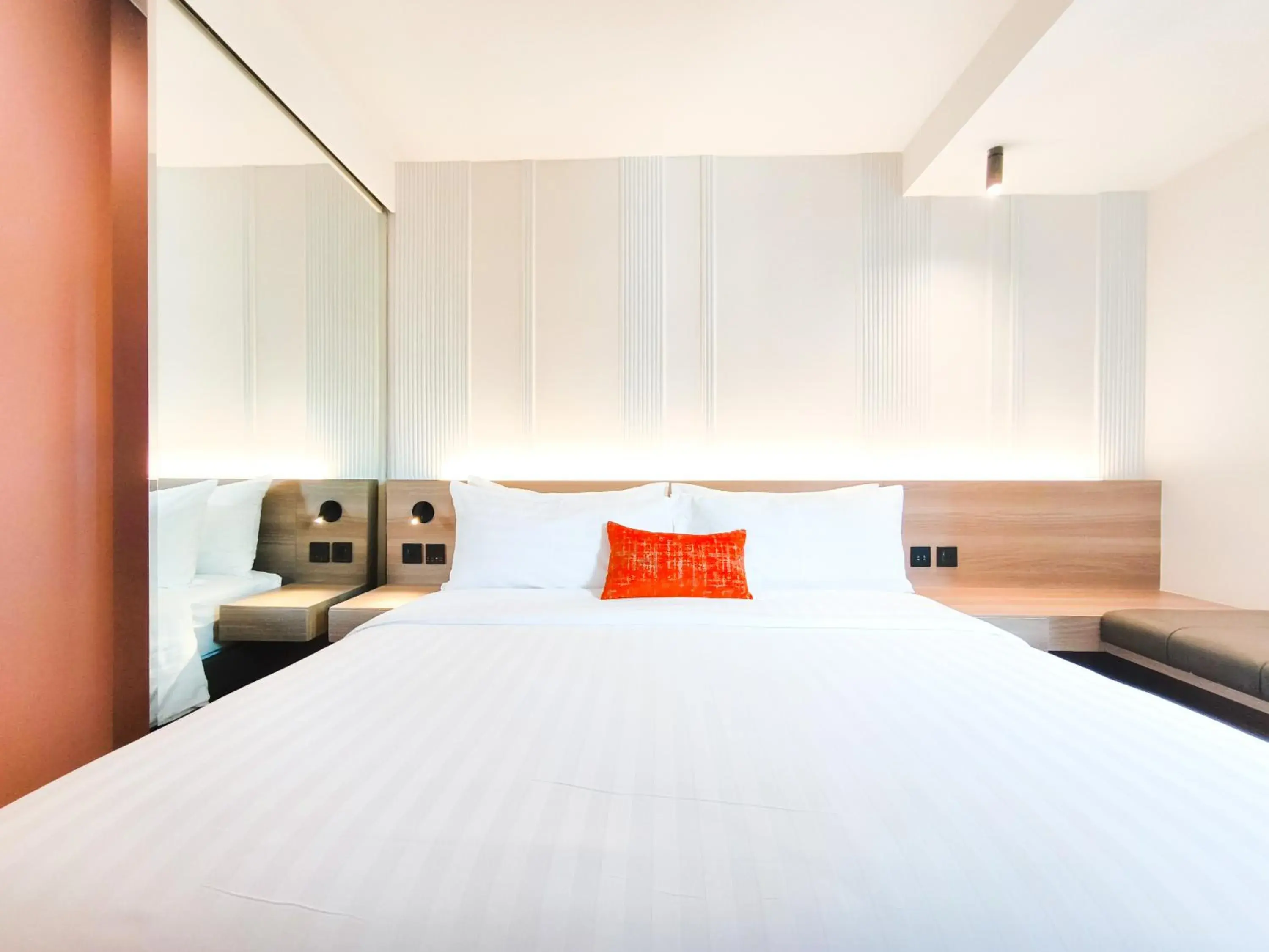 Bed in Citrus Sukhumvit 13 Nana Bangkok by Compass Hospitality - Newly Renovated Bed in Citrus Sukhumvit 13 Nana Bangkok by Compass Hospitality - Newly Renovated