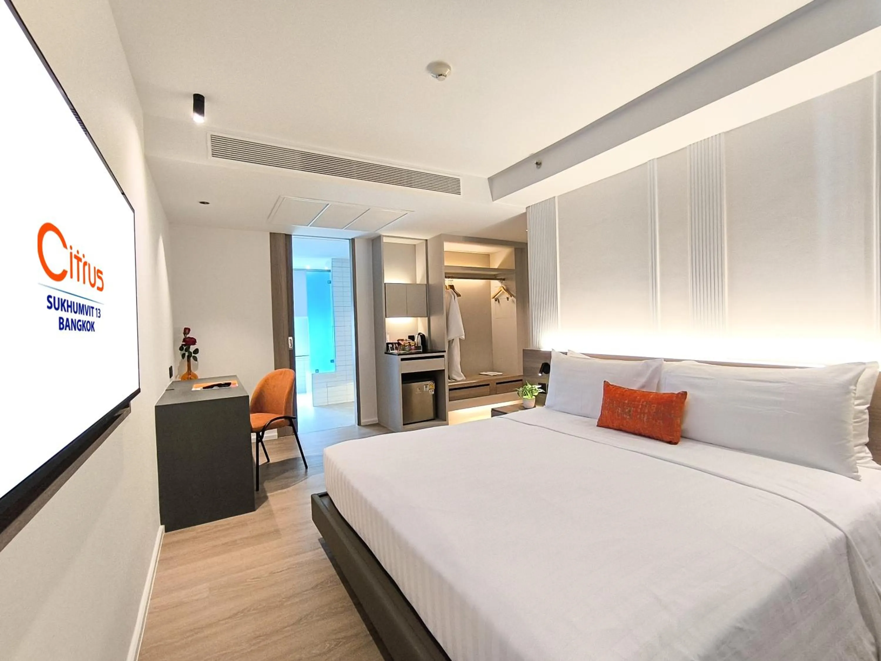 Bed in Citrus Sukhumvit 13 Nana Bangkok by Compass Hospitality - Newly Renovated