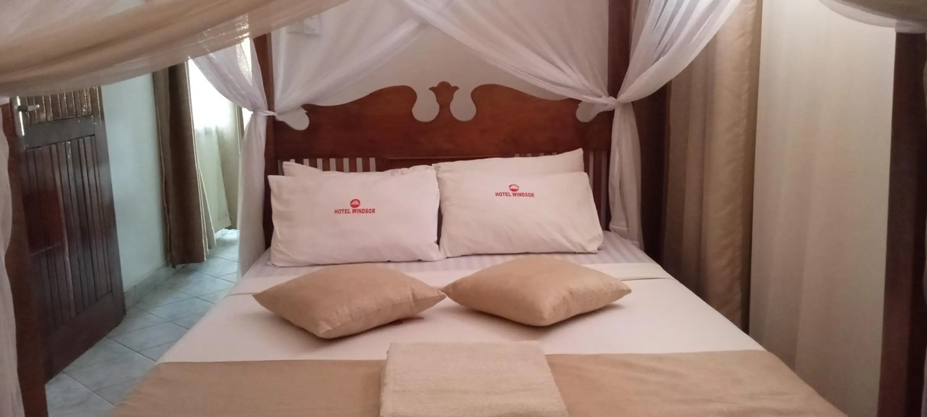 Photo of the whole room, Bed in Hotel Windsor-Mombasa