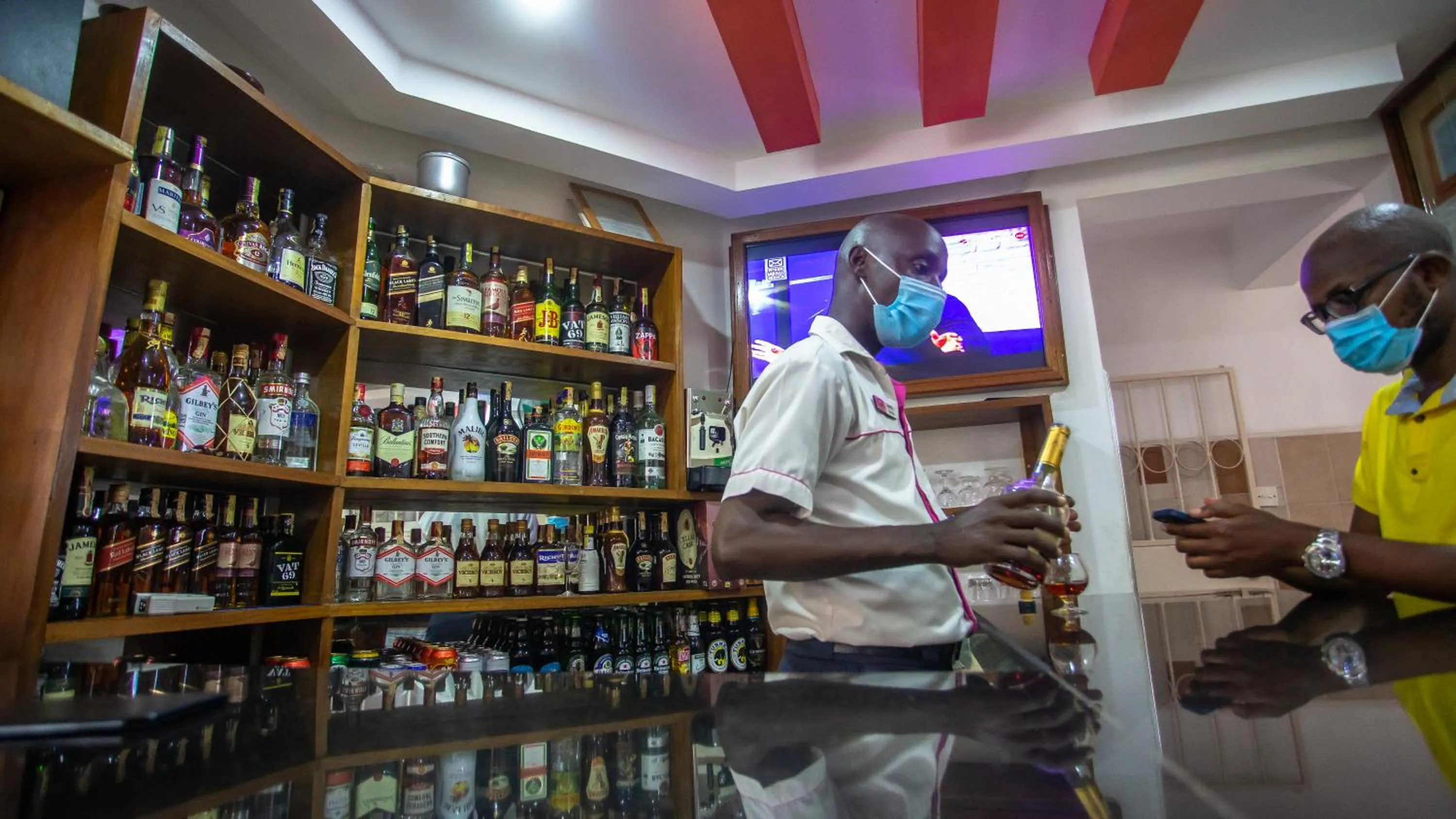 Lounge or bar in Hotel Windsor-Mombasa