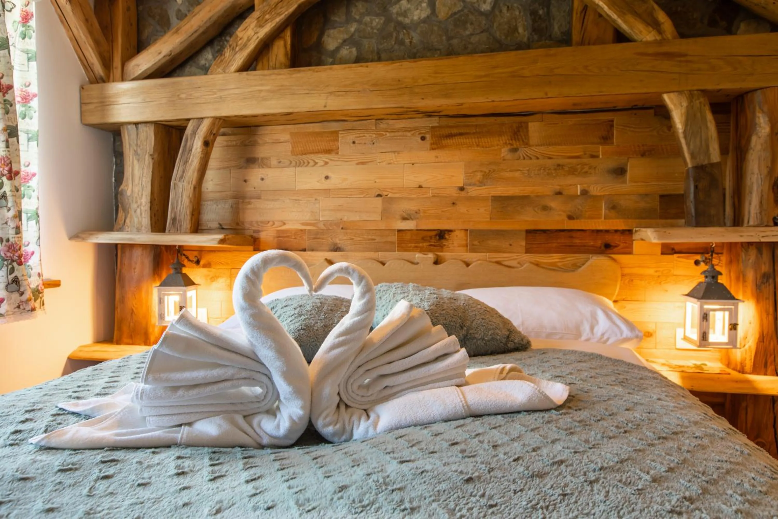 Photo of the whole room, Bed in Central Bled House