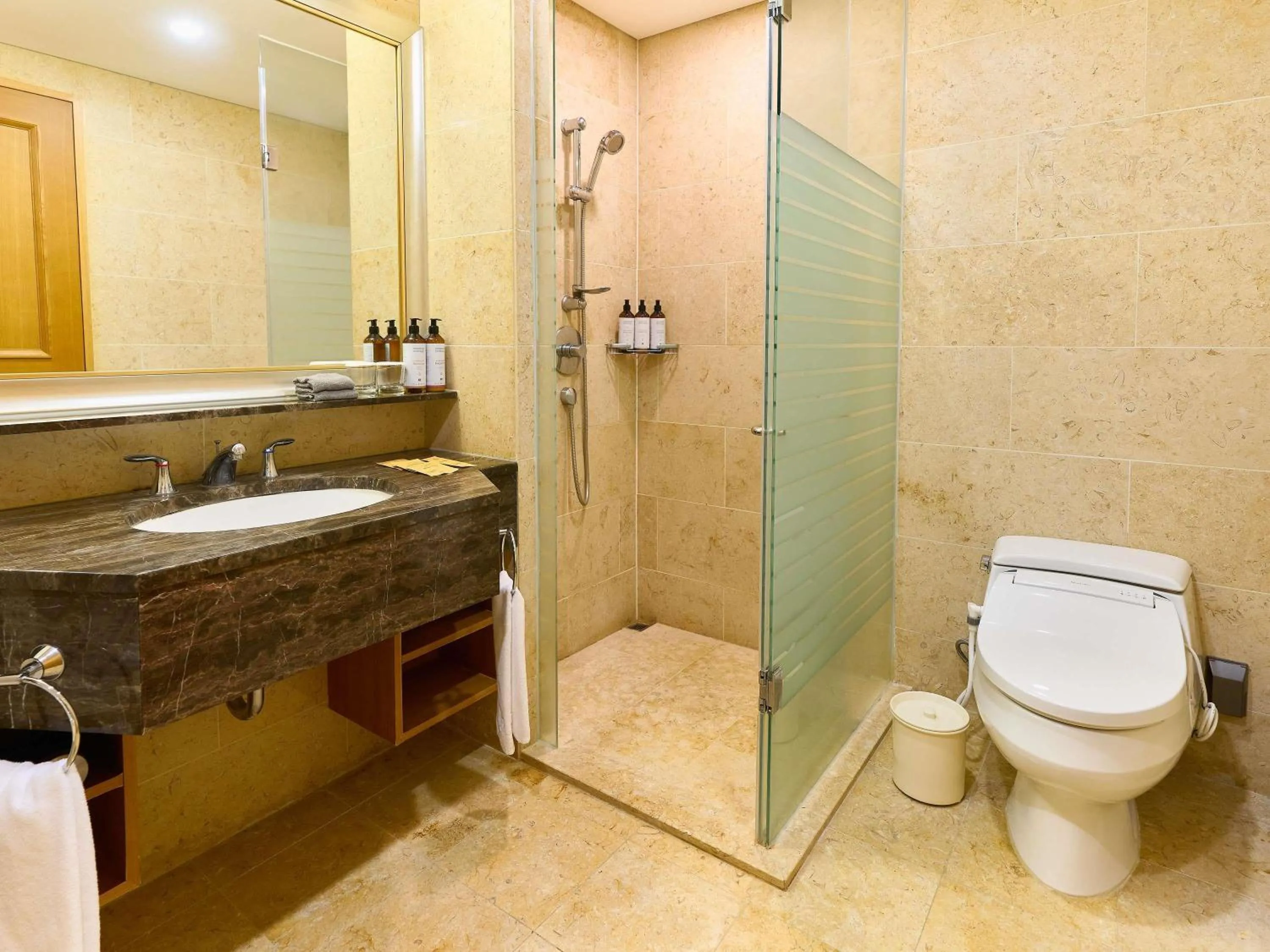 Bedroom in Mercure Ambassador Jeju