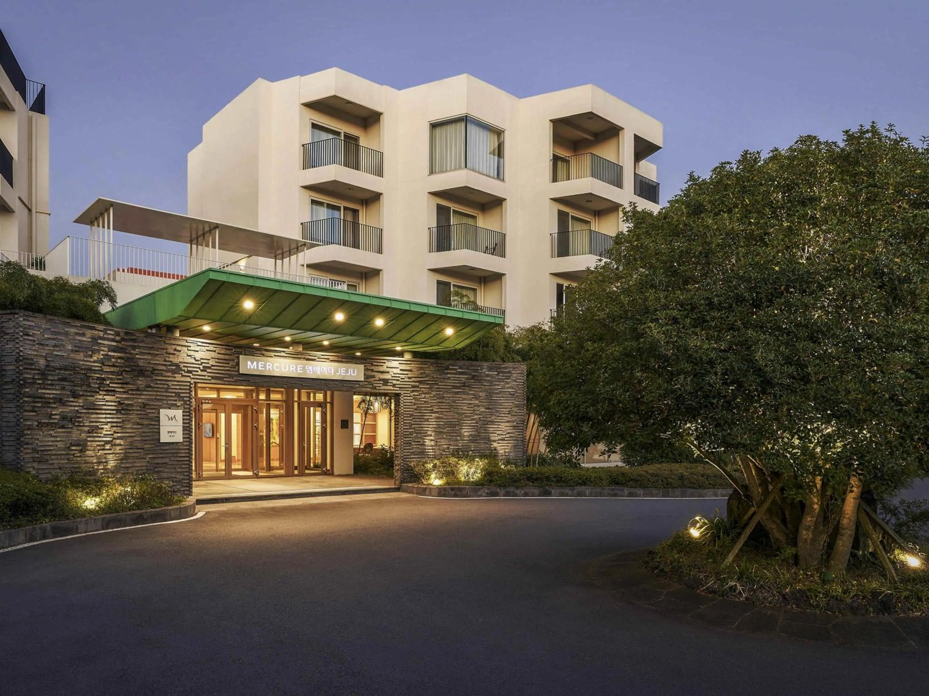 Property building in Mercure Ambassador Jeju