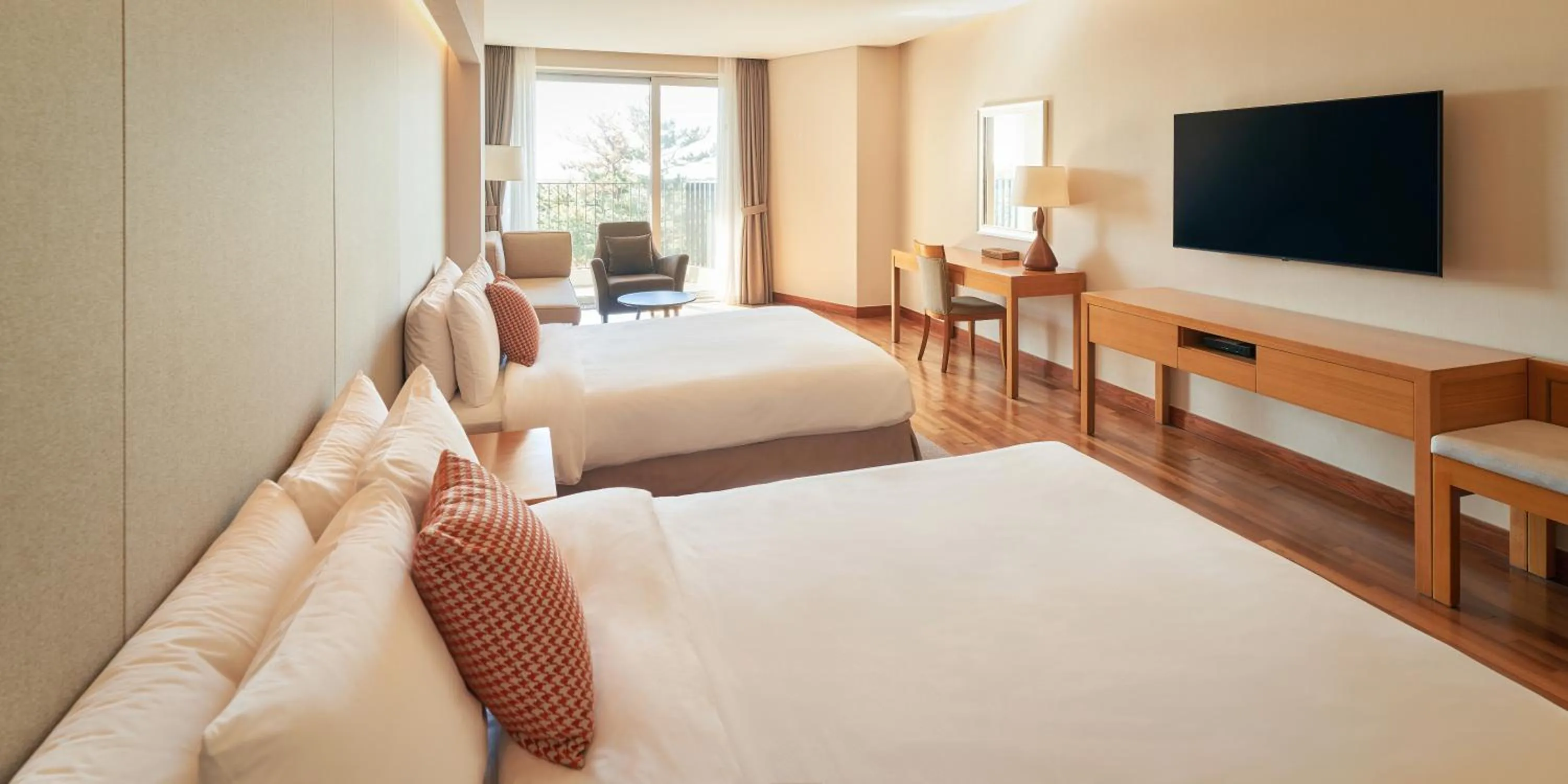 Bedroom, Bed in Mercure Ambassador Jeju