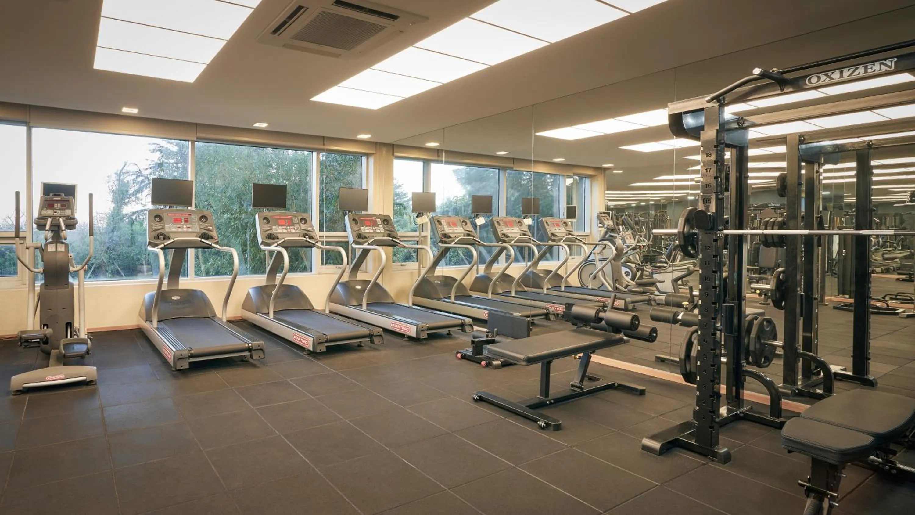 Fitness centre/facilities in Mercure Ambassador Jeju