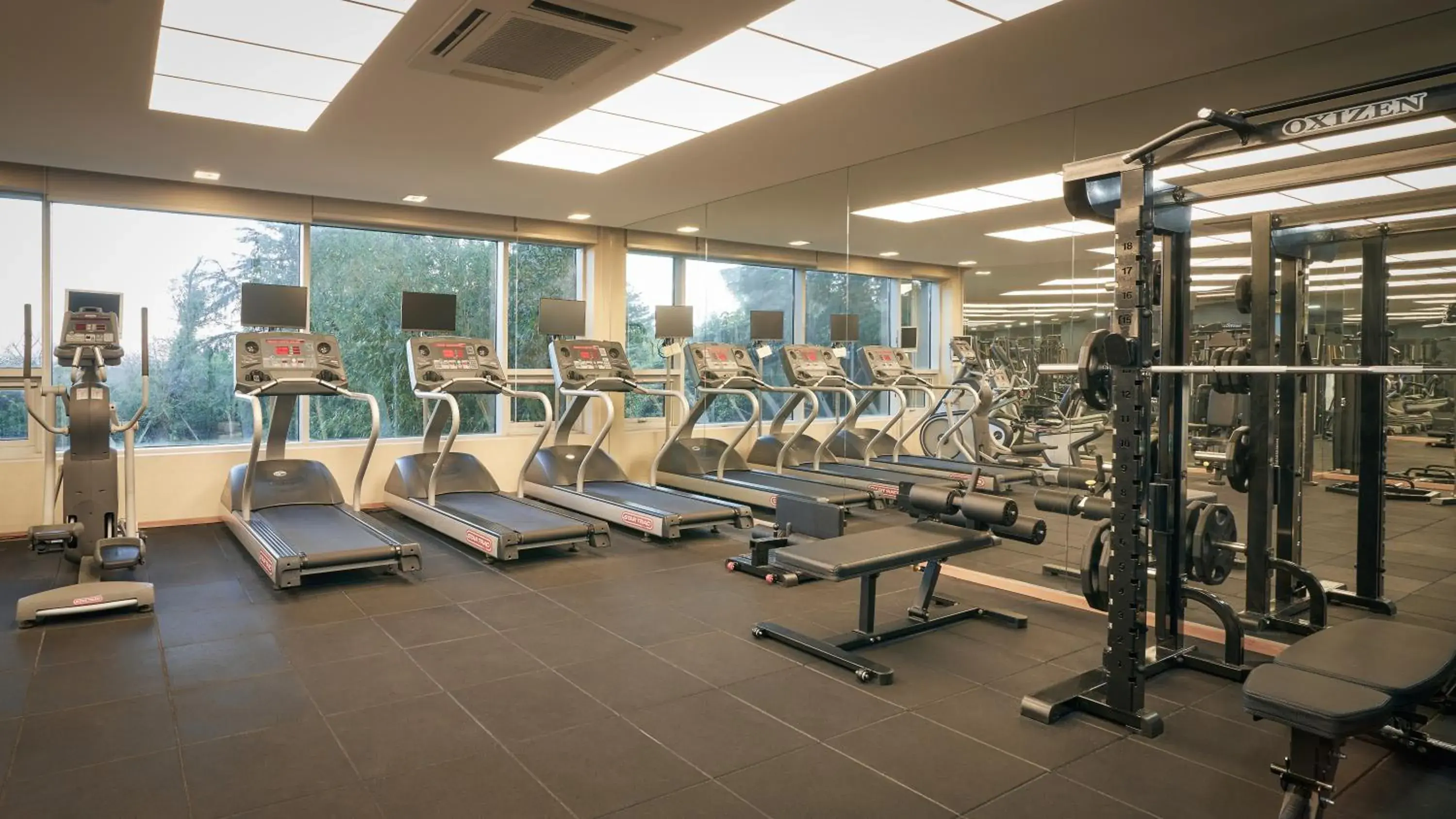 Fitness centre/facilities in Mercure Ambassador Jeju Fitness centre/facilities in Mercure Ambassador Jeju