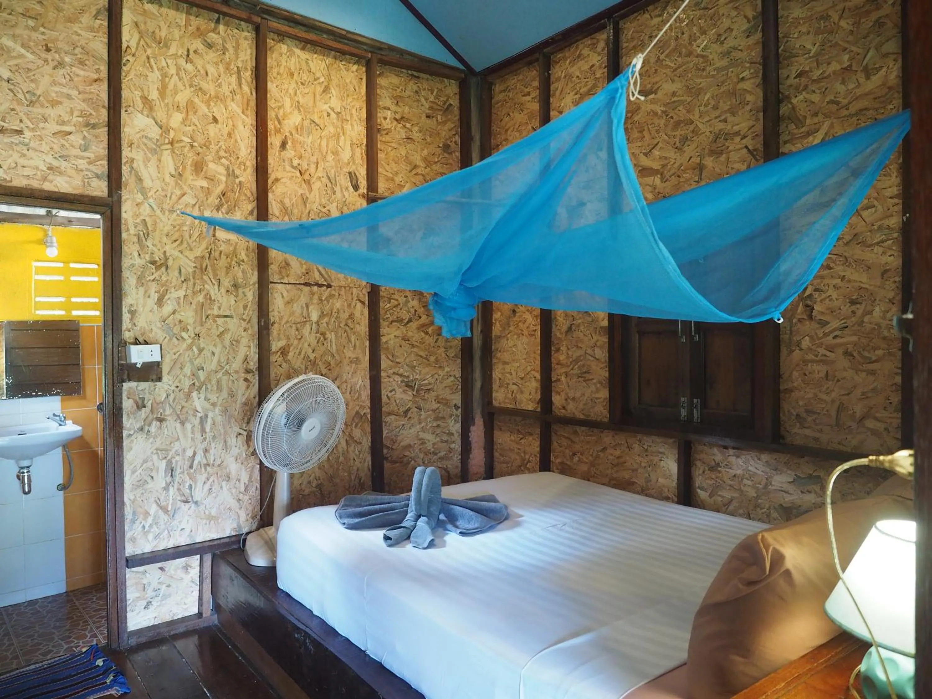 Photo of the whole room, Bed in LITTLE EDEN Bungalows