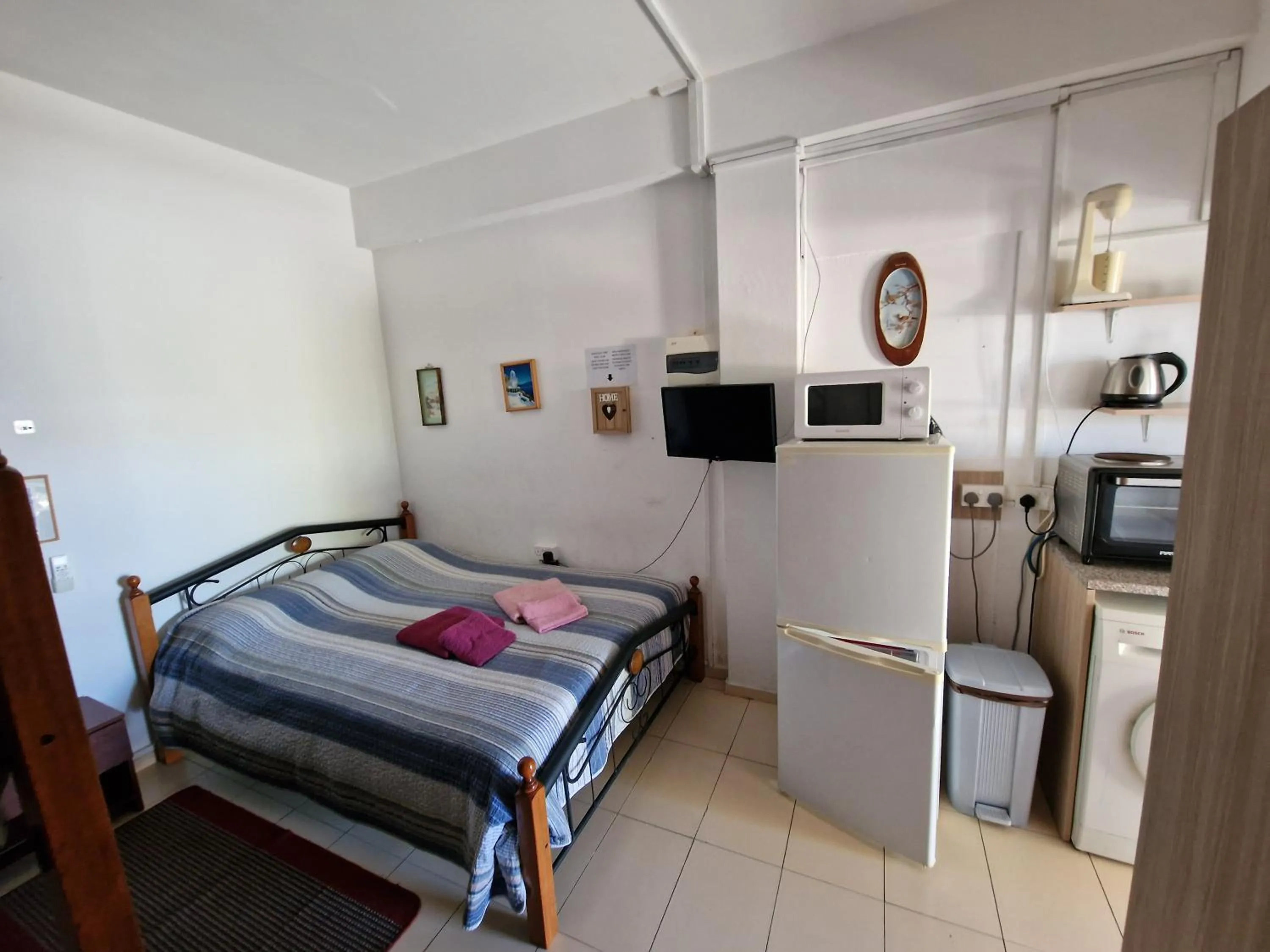 Apartment (2 Adults + 2 Children) - single occupancy in Nicosia rooms Studios