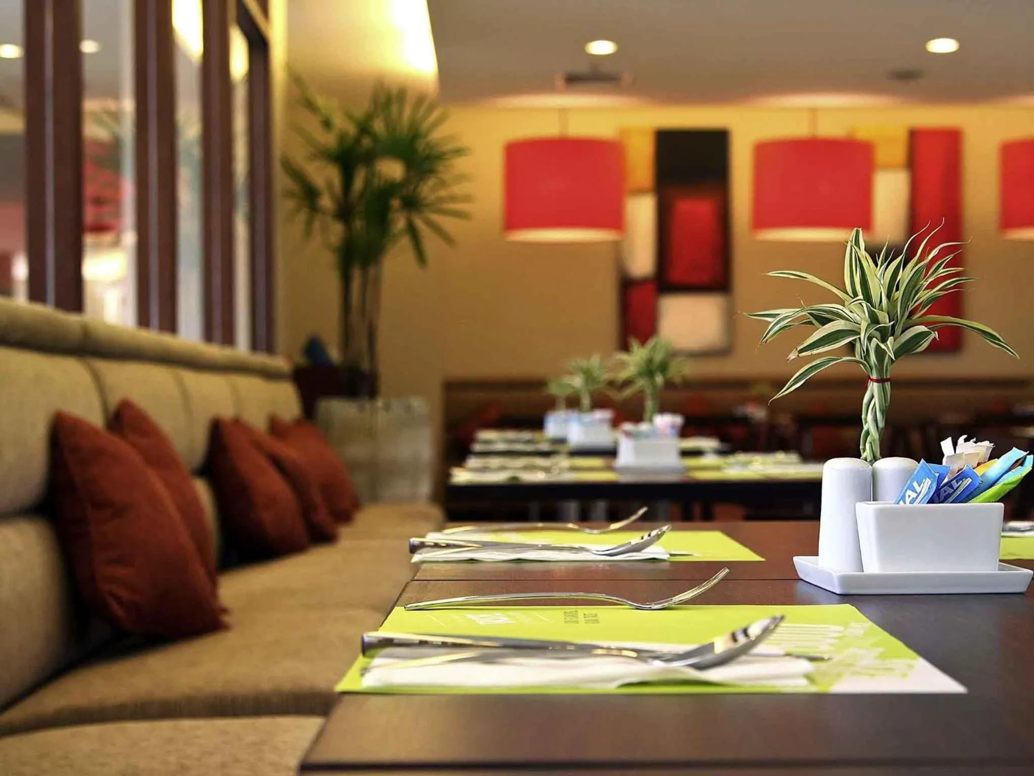 Restaurant/places to eat in Ibis Phuket Patong