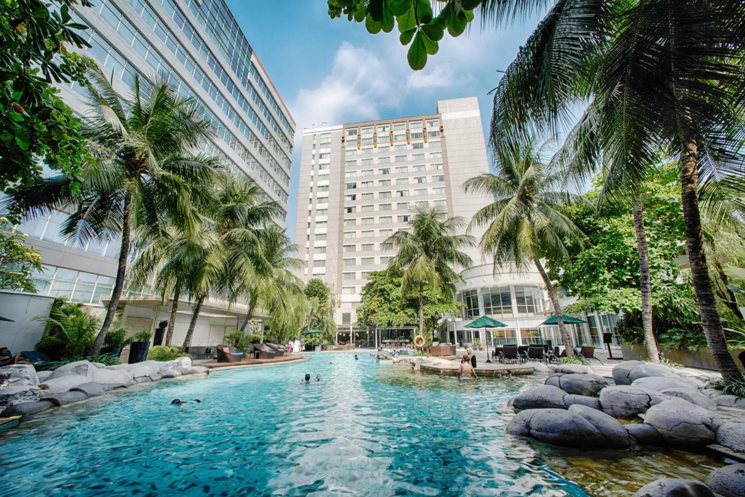 Swimming pool in Wyndham Casablanca Jakarta Swimming pool in Wyndham Casablanca Jakarta