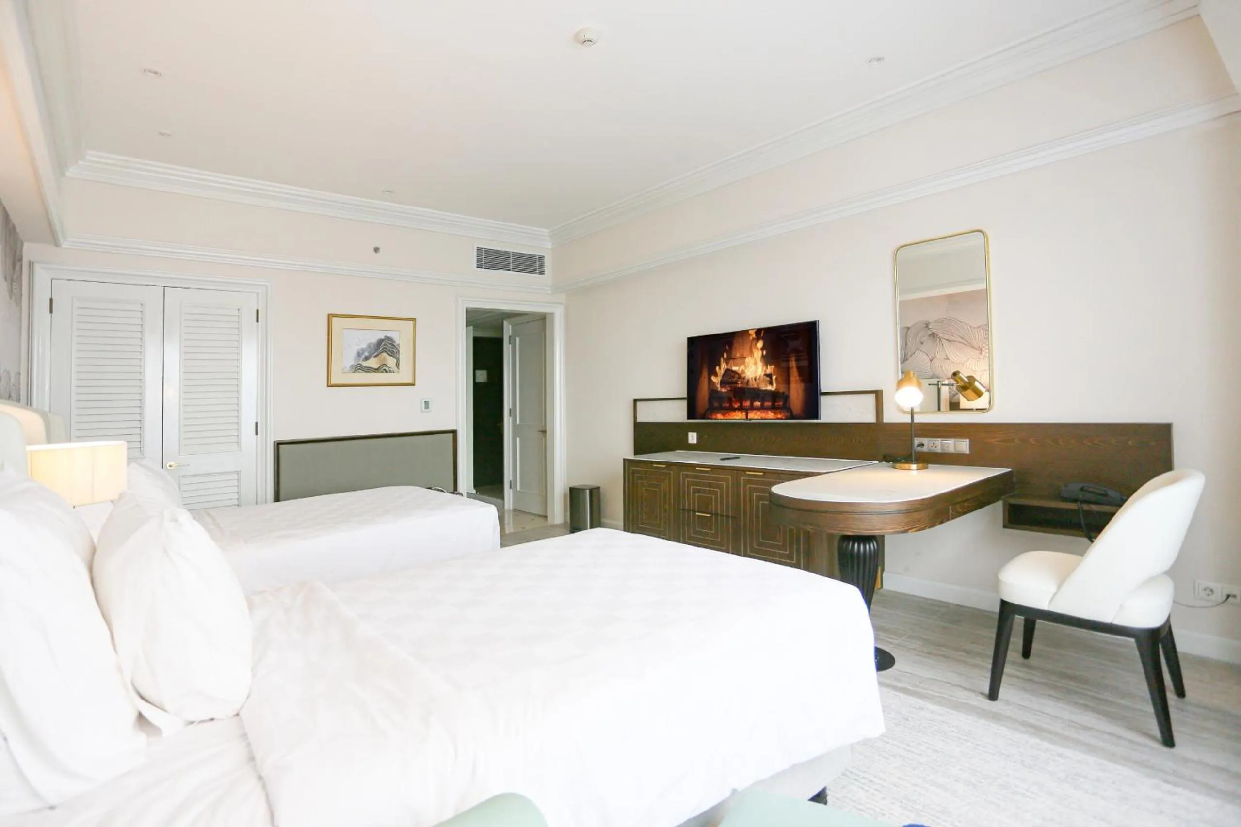 Bedroom, Bed in Wyndham Casablanca Jakarta