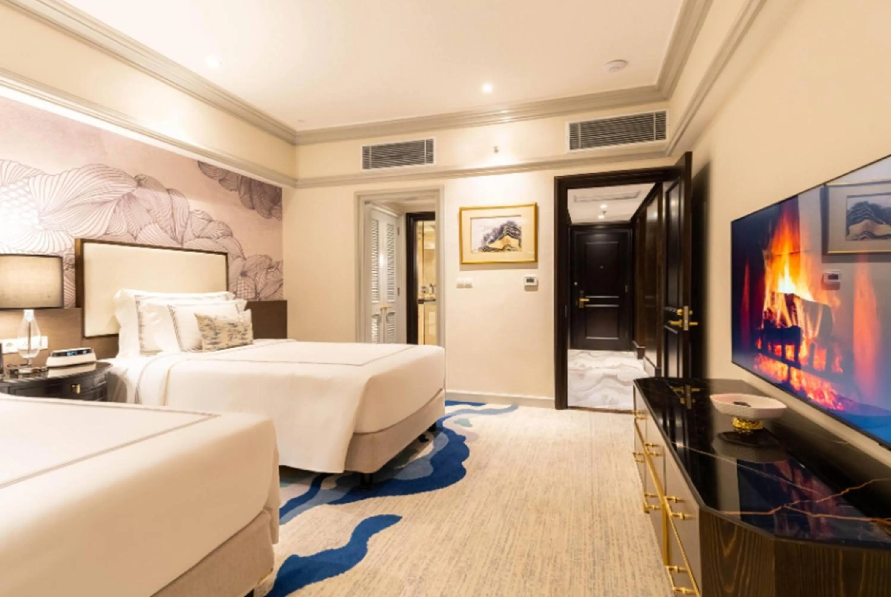 Photo of the whole room, Bed in Wyndham Casablanca Jakarta