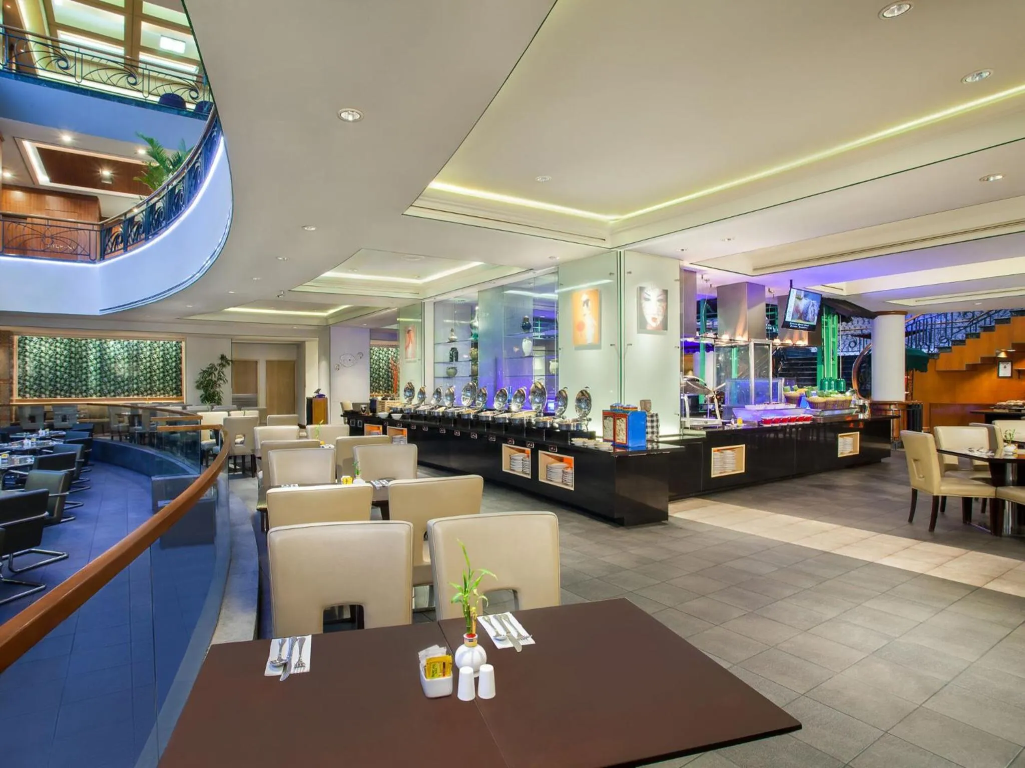 Restaurant/places to eat in Wyndham Casablanca Jakarta