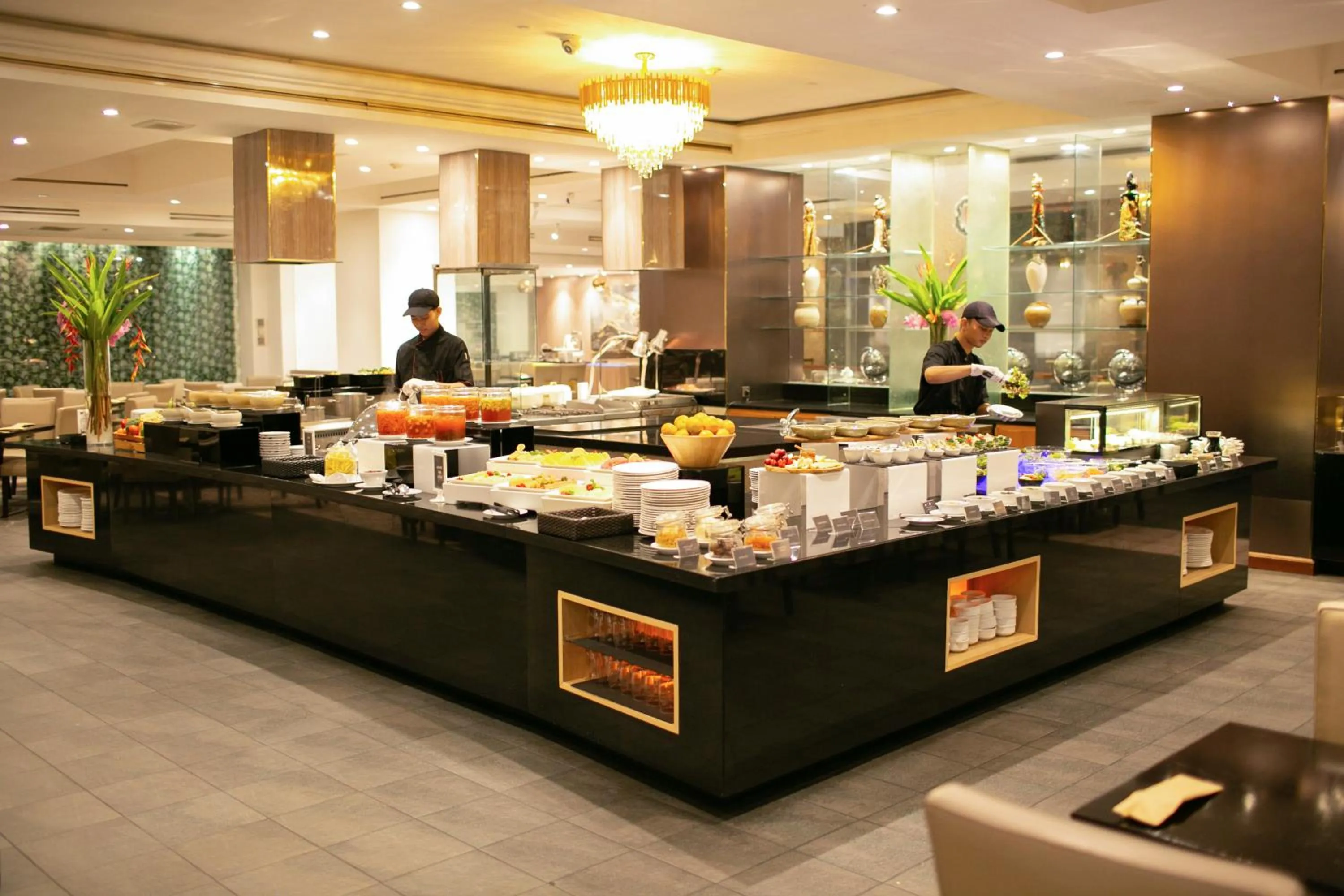 Restaurant/places to eat in Wyndham Casablanca Jakarta