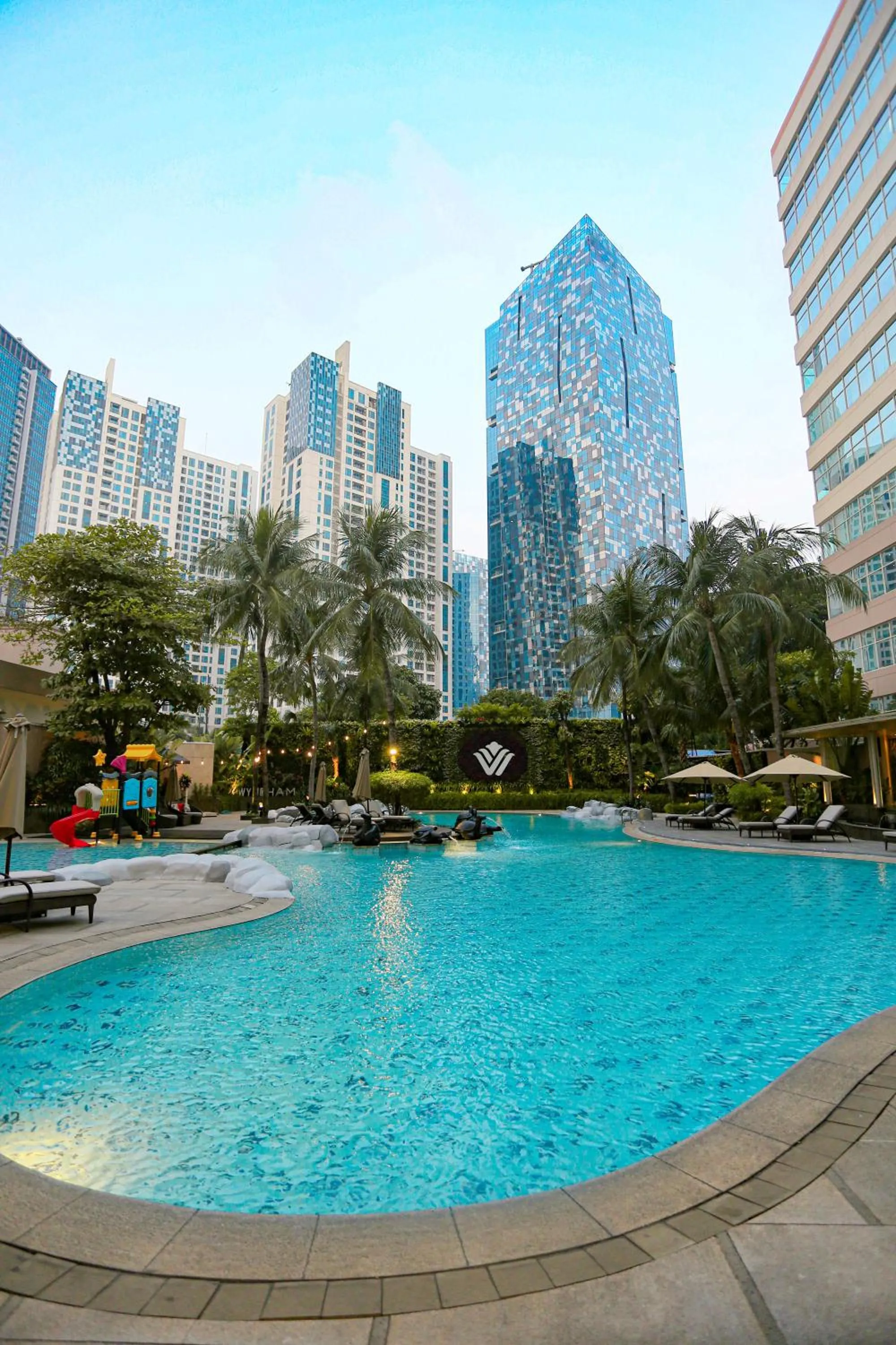 Swimming pool in Wyndham Casablanca Jakarta