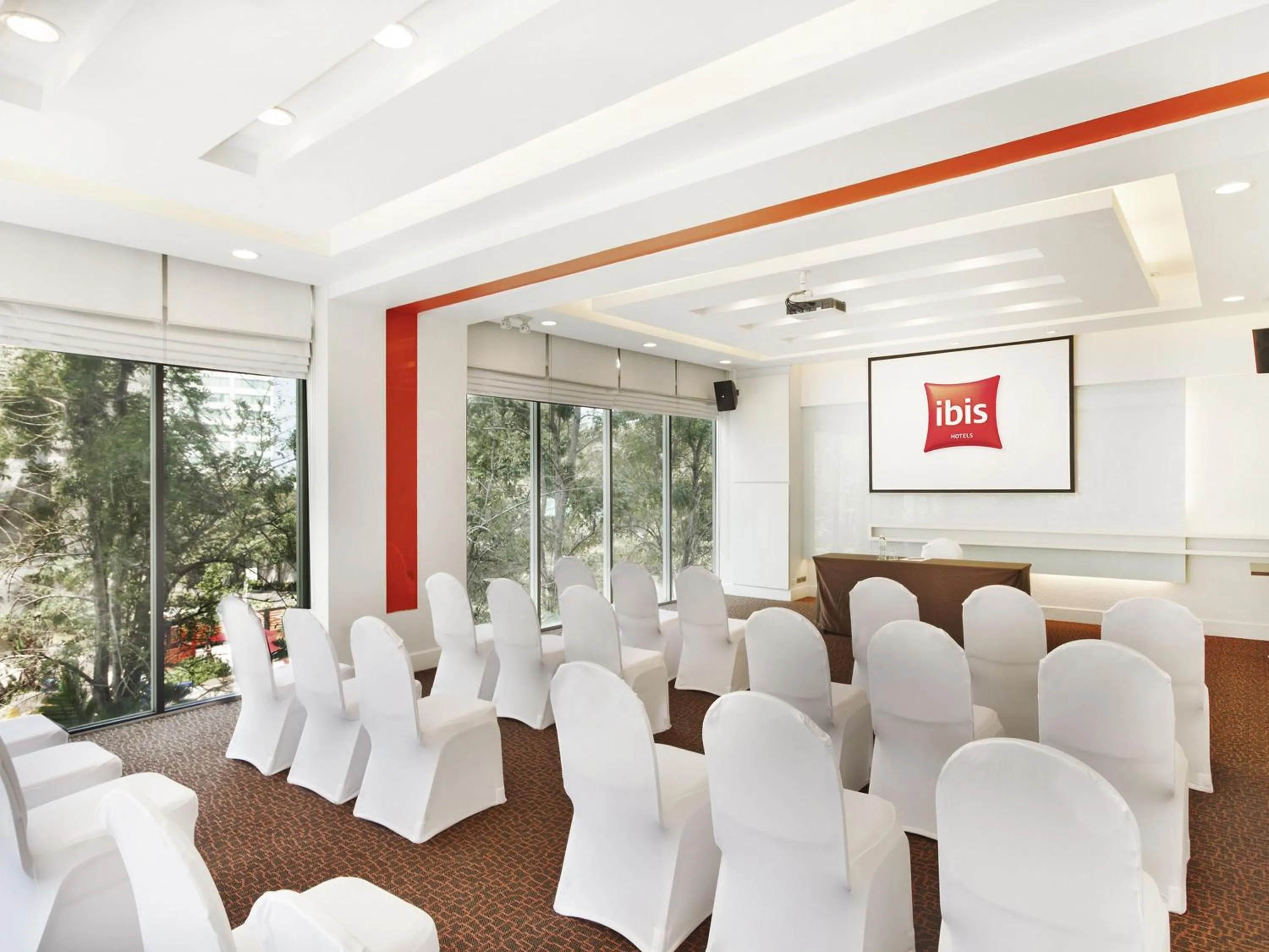 Meeting/conference room in Ibis Pattaya