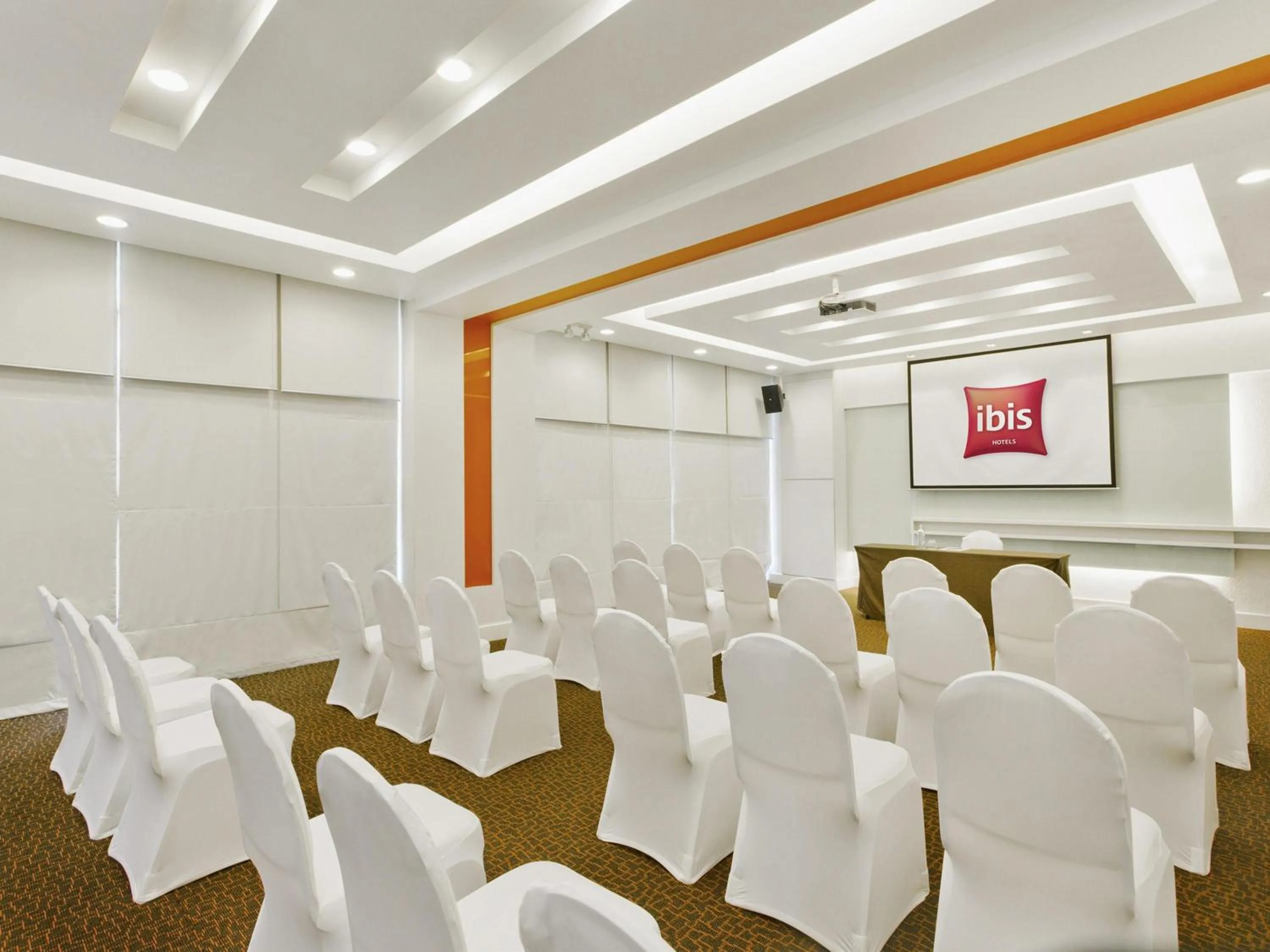 Meeting/conference room in Ibis Pattaya