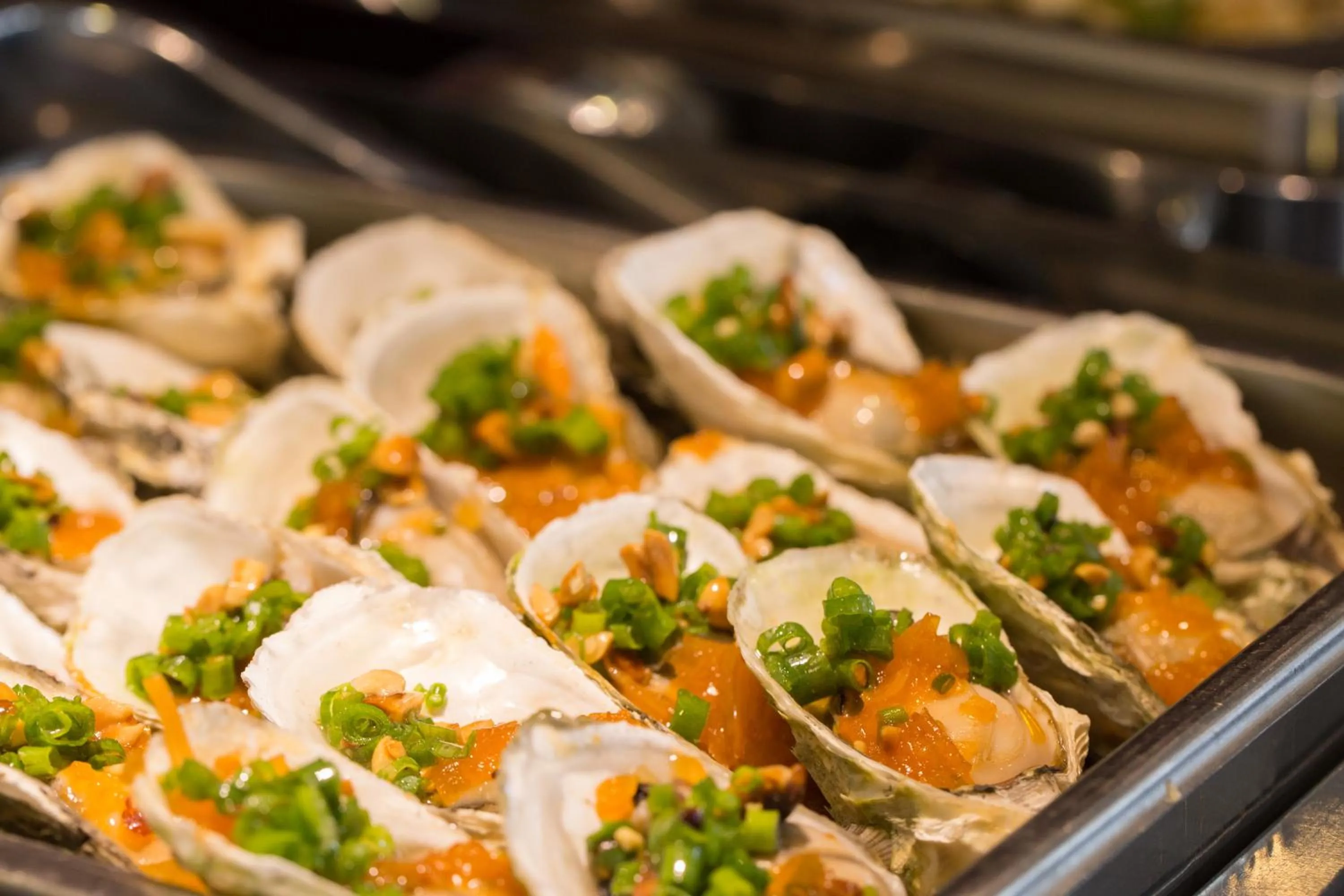 Food and drinks in Bhaya Halong Cruises