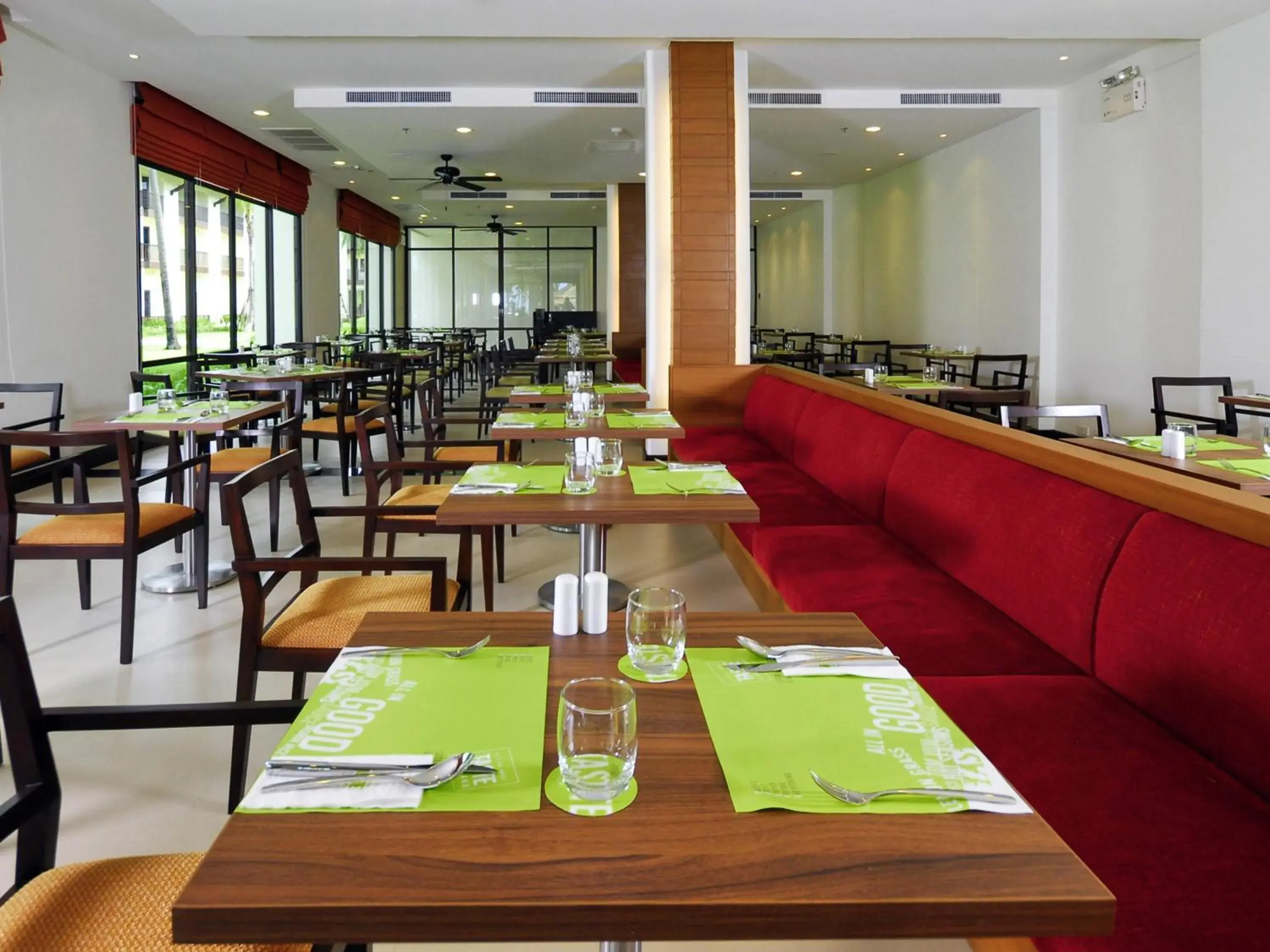 Restaurant/places to eat in ibis Samui Bophut Hotel Restaurant/places to eat in ibis Samui Bophut Hotel