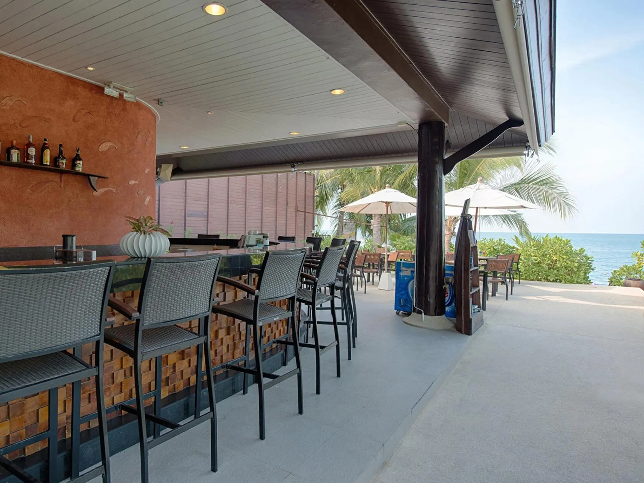 Lounge or bar in ibis Samui Bophut Hotel