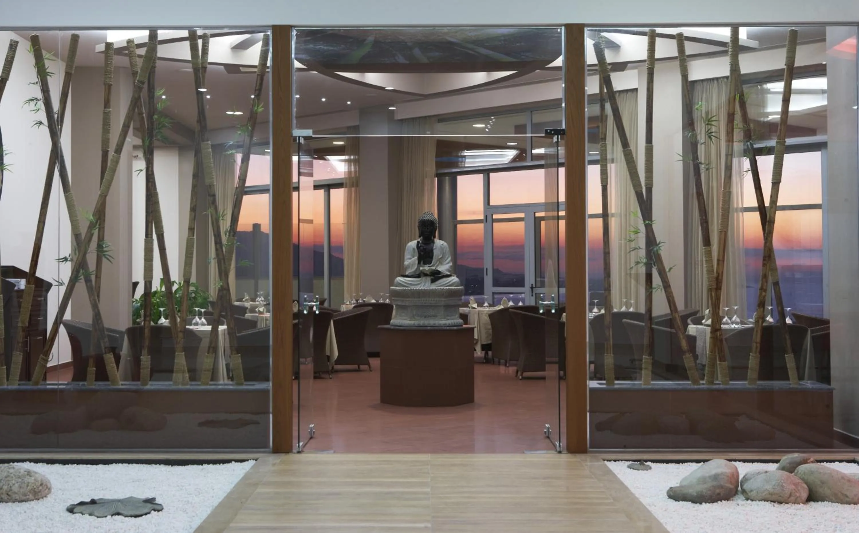 Food and drinks in Atrium Platinum Resort & Spa