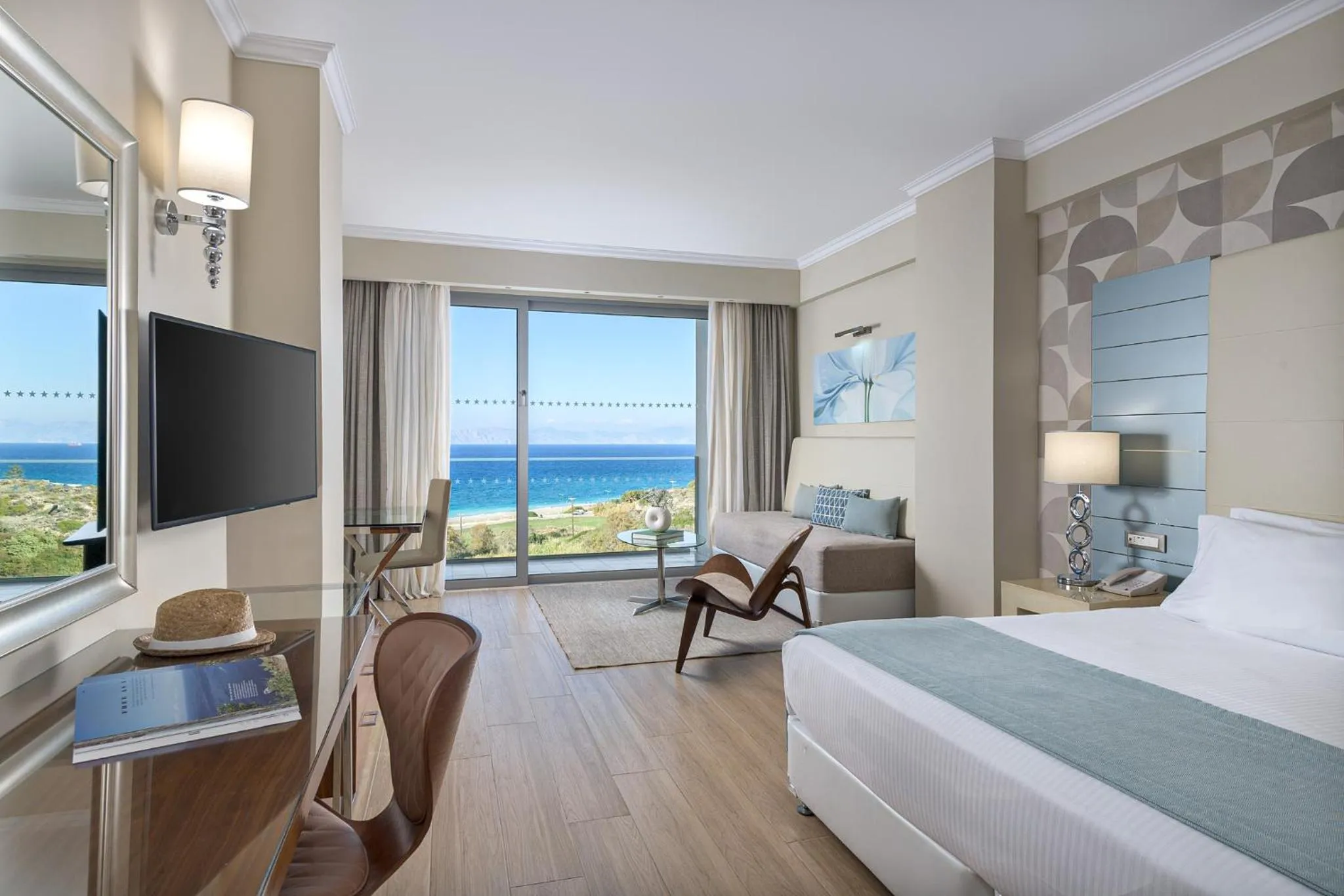 Bed in Atrium Platinum Resort & Spa