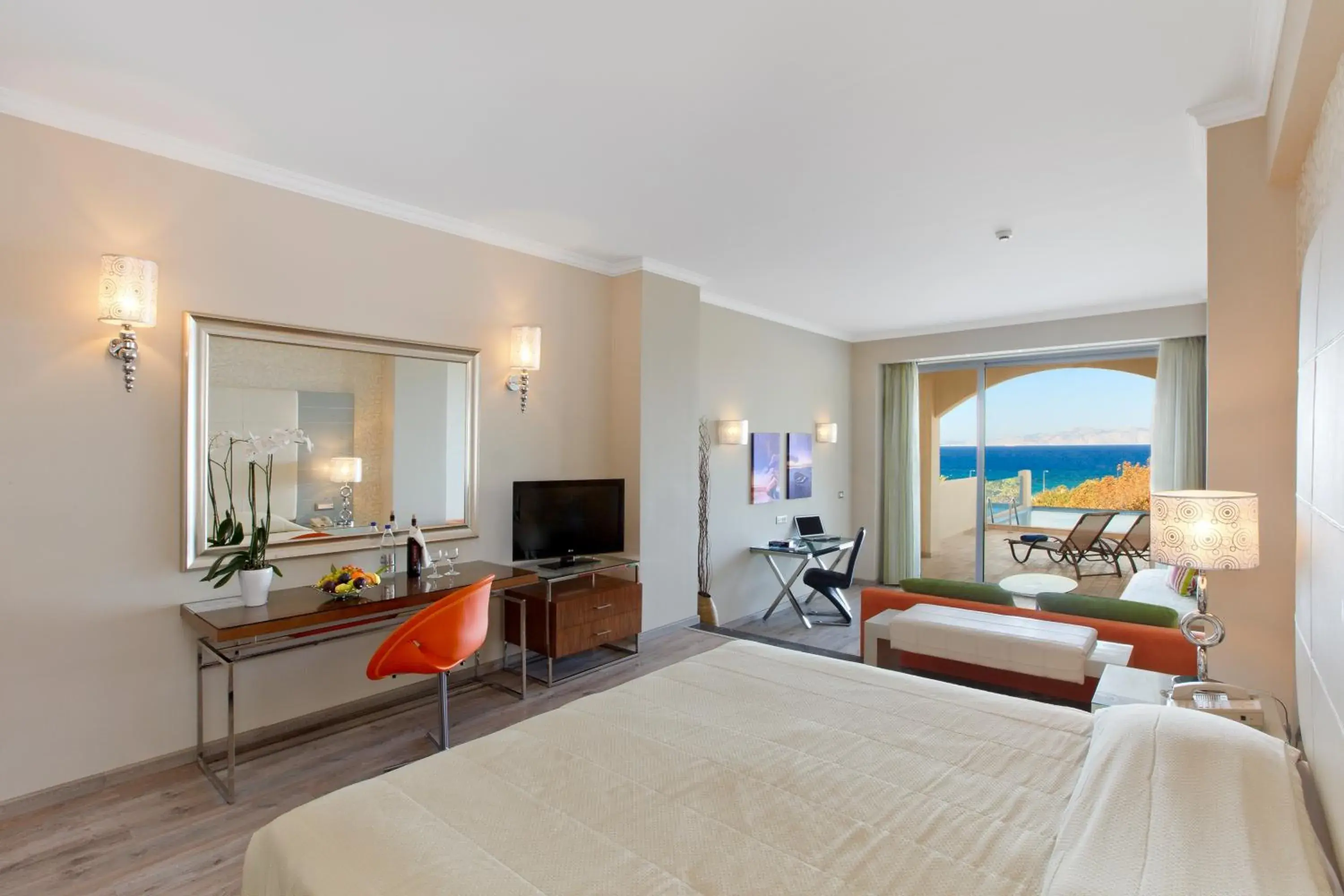 Bedroom, Bed in Atrium Platinum Resort & Spa Bedroom, Bed in Atrium Platinum Resort & Spa