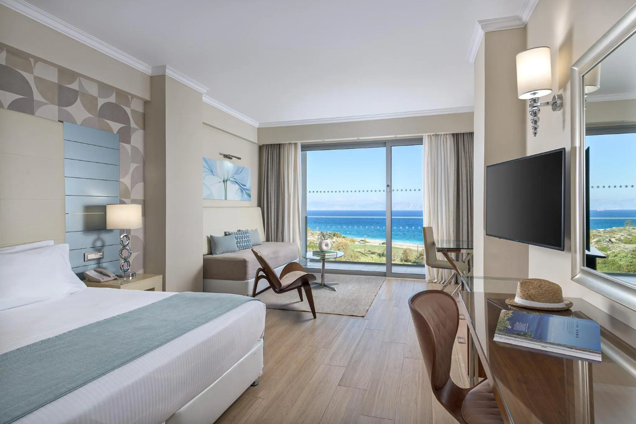 Bed in Atrium Platinum Resort & Spa