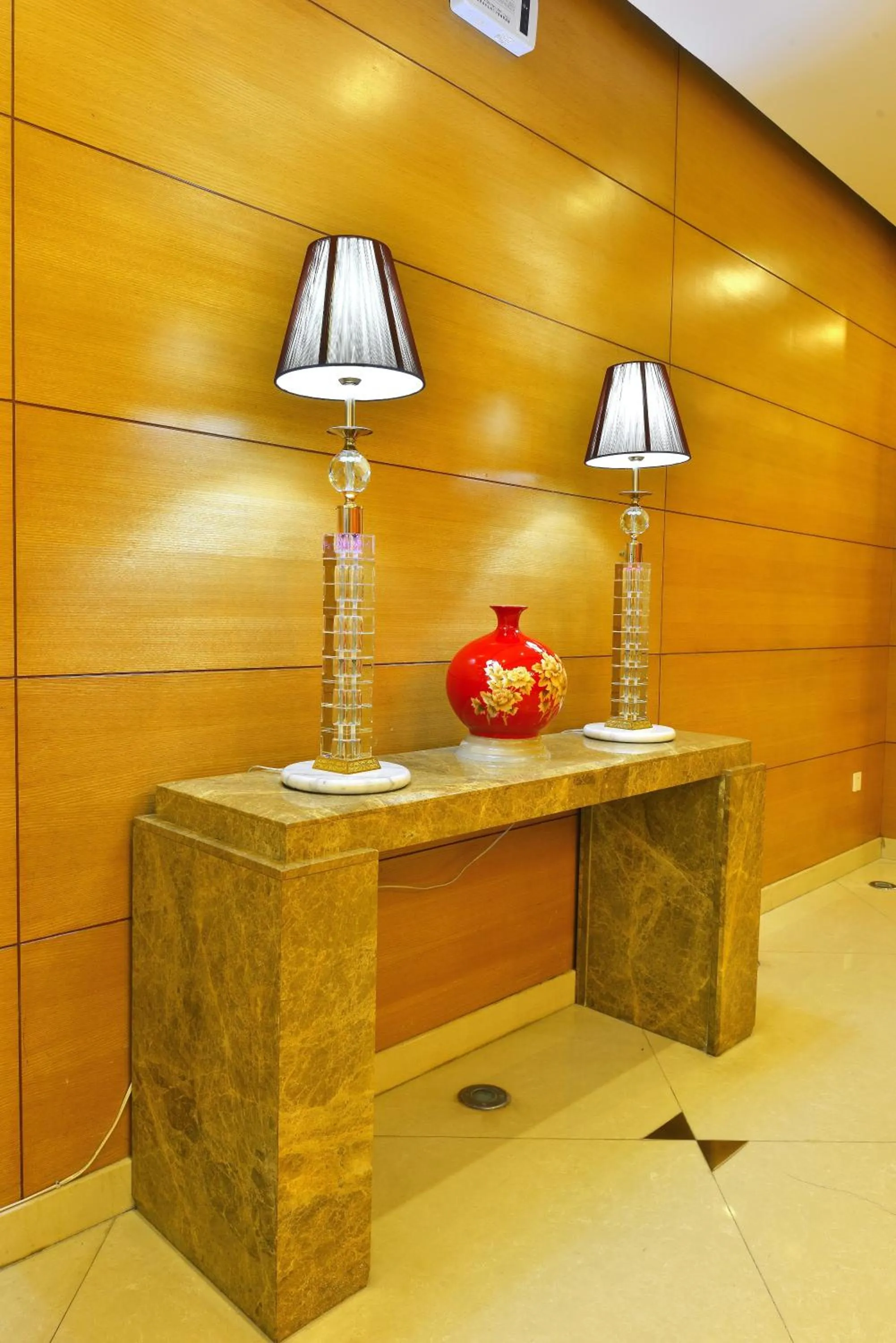 Lobby or reception in Shenzhen Sunon Hotel,Dongmen (Formerly Sunon Holiday Villa Hotel)