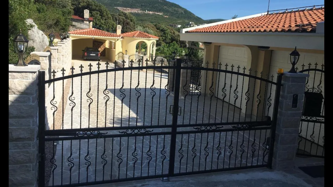 Luxury Villa Alena