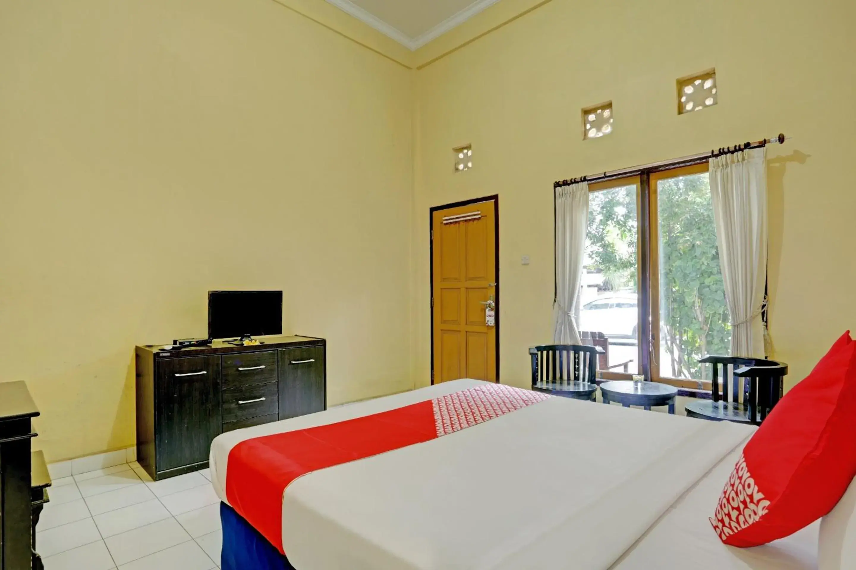 OYO 3096 Hotel Dewi Warsiki Near Gilimanuk Port OYO 3096 Hotel Dewi Warsiki Near Gilimanuk Port