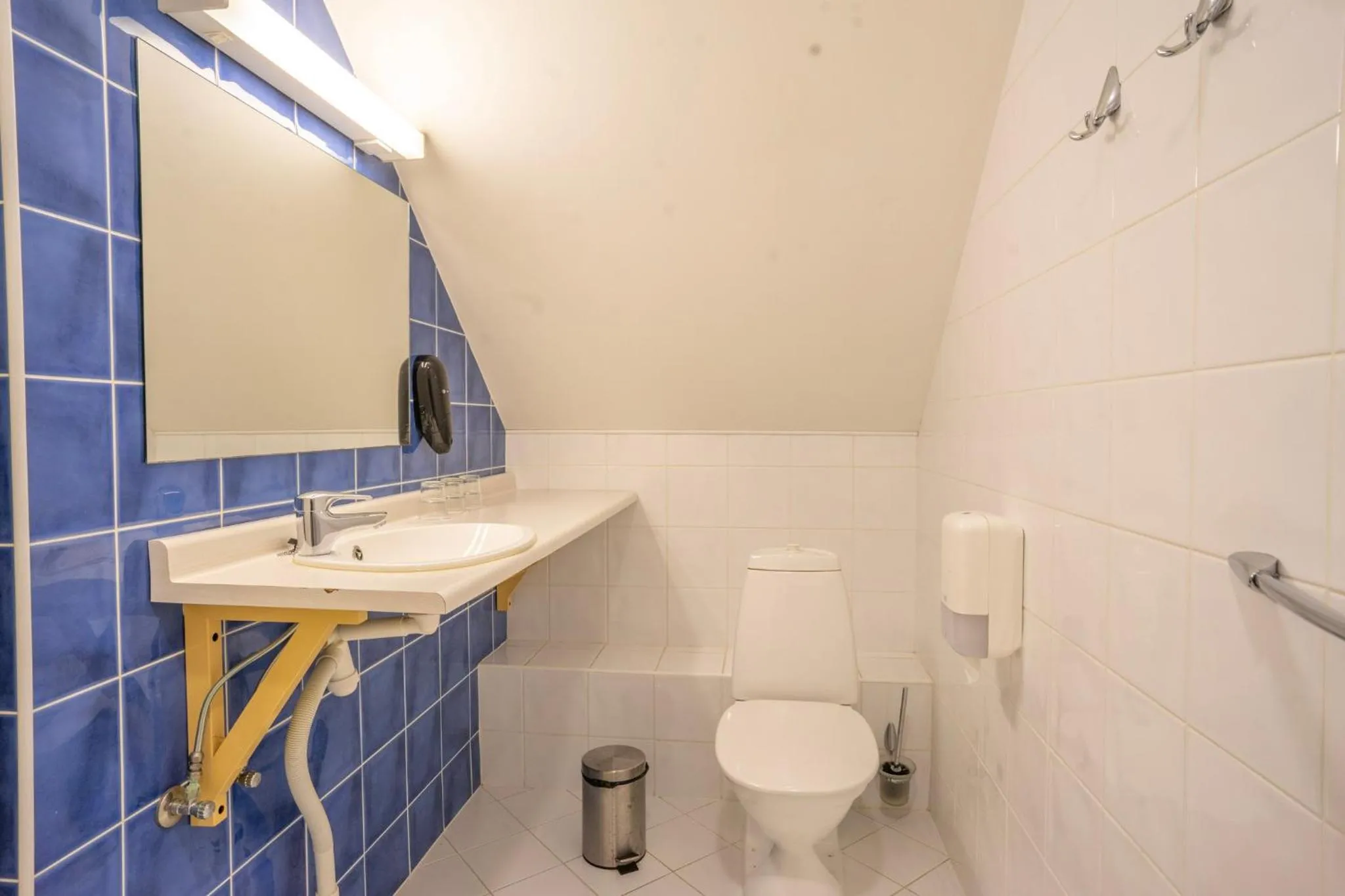 Toilet in Kongo Hotel