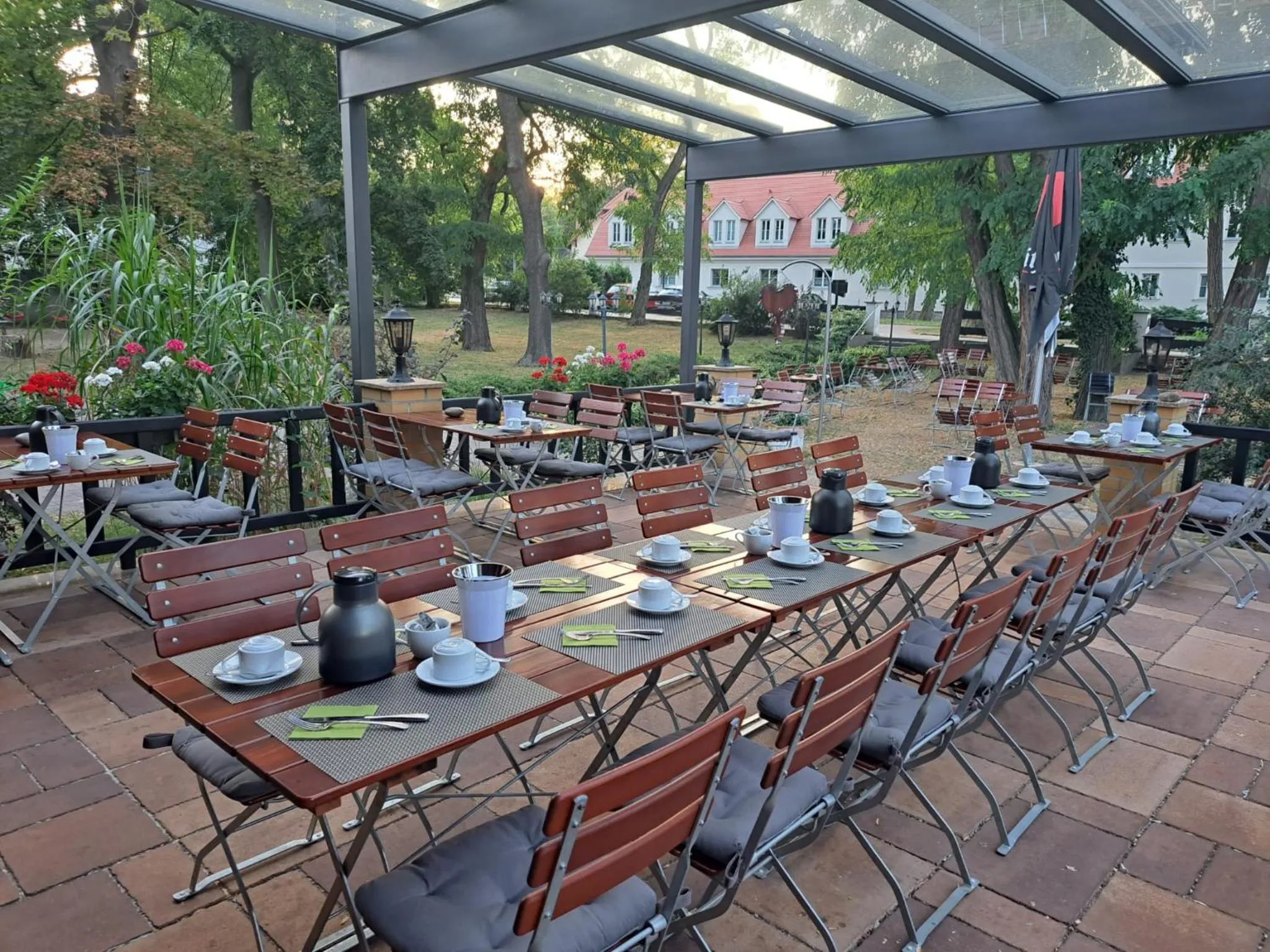 Restaurant/places to eat in Hotel Altes Badehaus