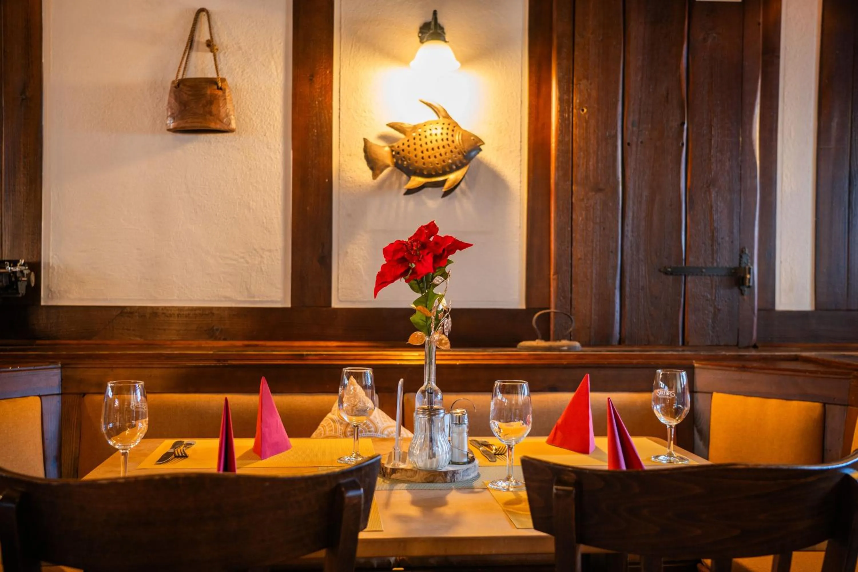 Restaurant/places to eat in Landhotel & Restaurant Kains Hof