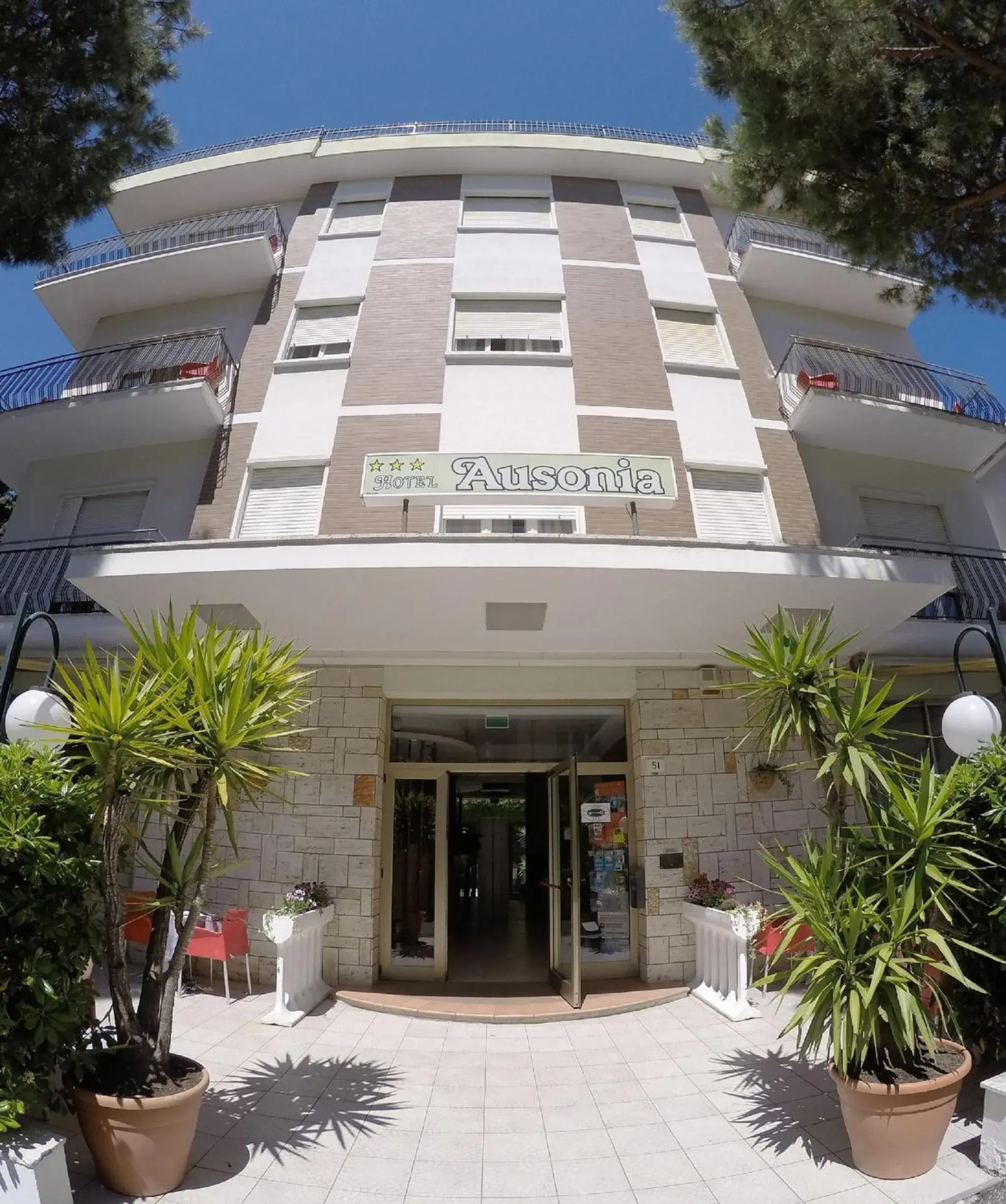 Property building in Hotel Ausonia B&B RiMiNi Property building in Hotel Ausonia B&B RiMiNi