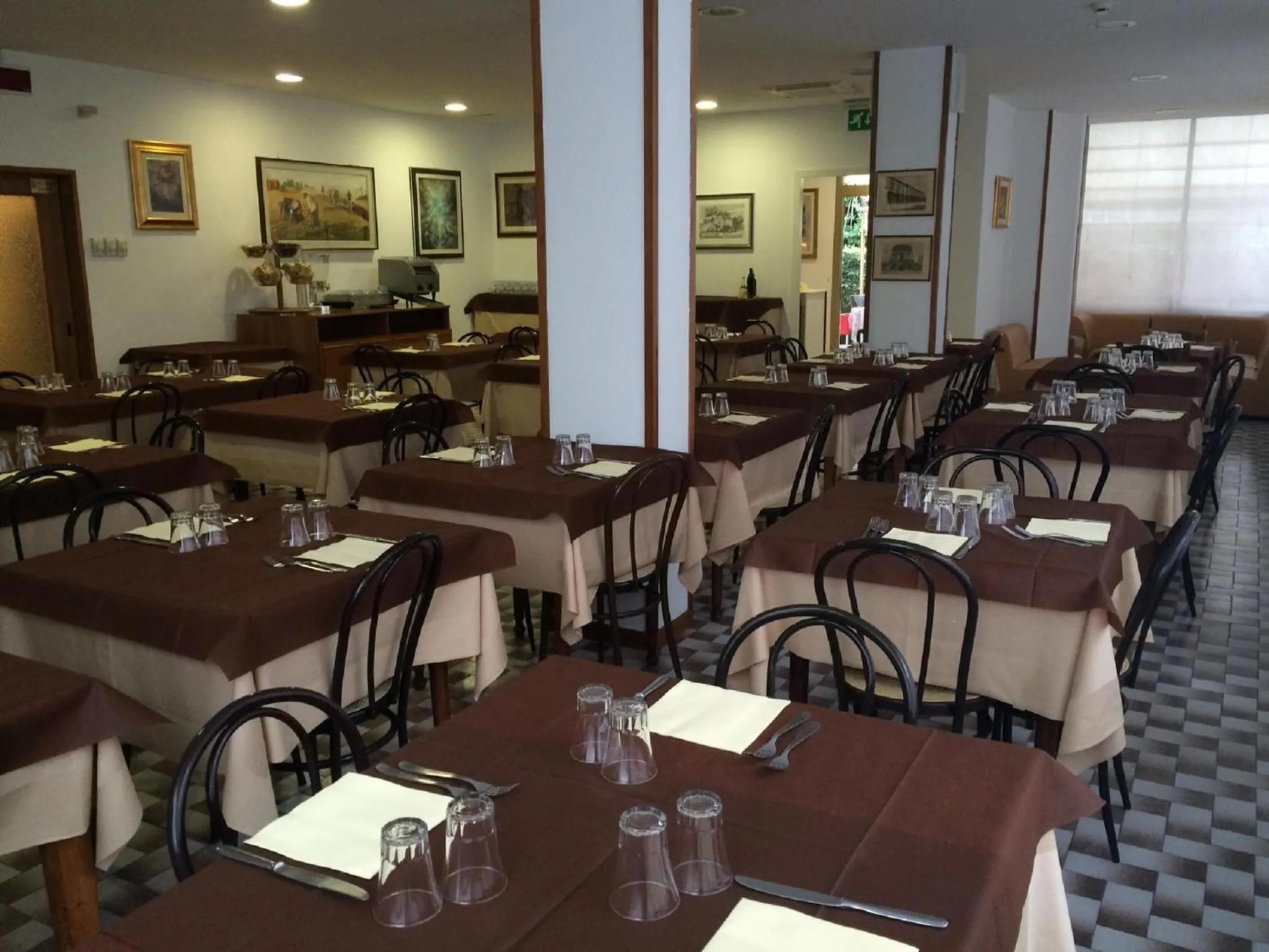 Restaurant/places to eat in Hotel Ausonia B&B RiMiNi