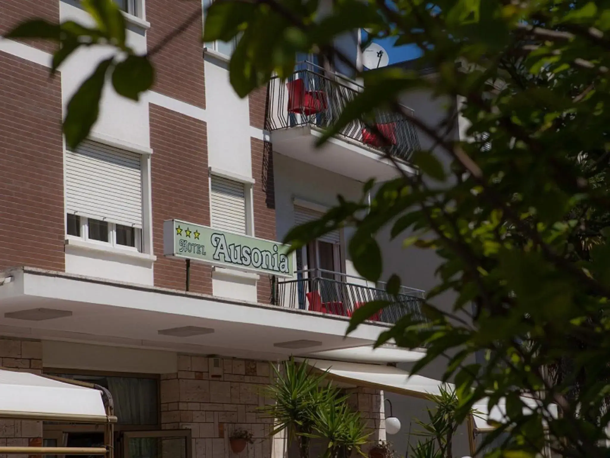 Facade/entrance in Hotel Ausonia B&B RiMiNi Facade/entrance in Hotel Ausonia B&B RiMiNi
