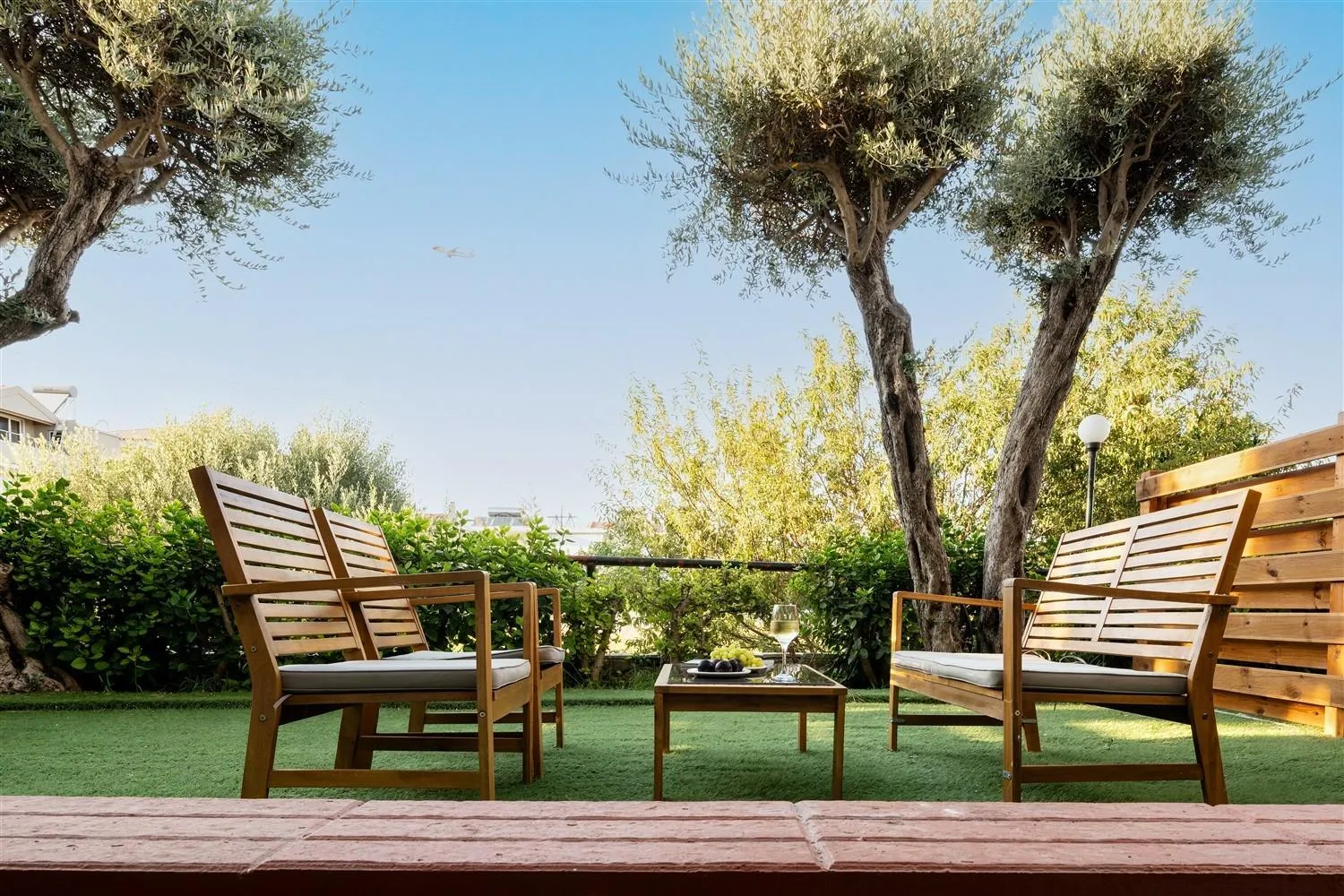 Patio in Terinikos Sunny Garden Hotel & Junior Suites
