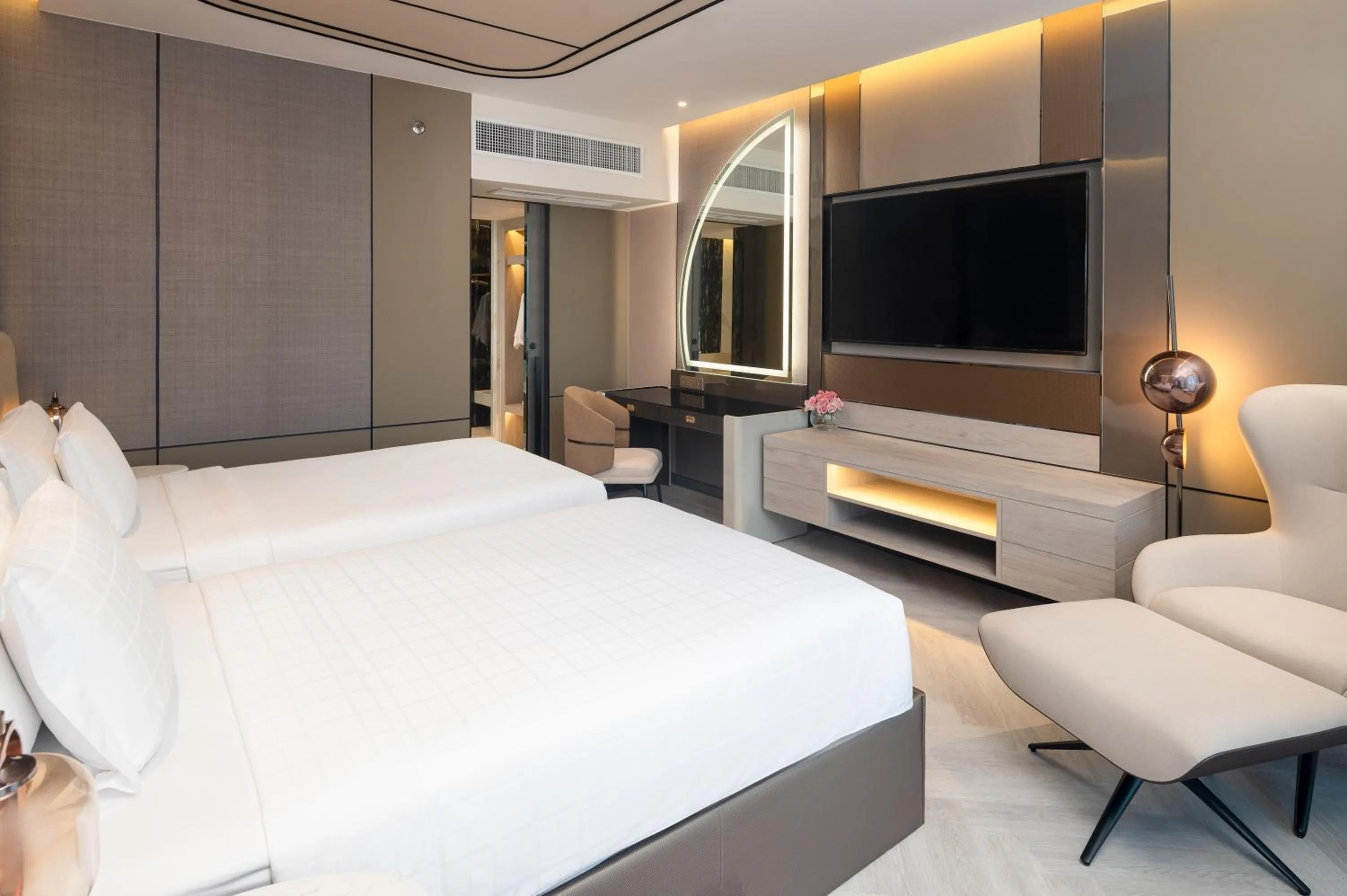 Bedroom, Bed in Pathumwan Princess Hotel