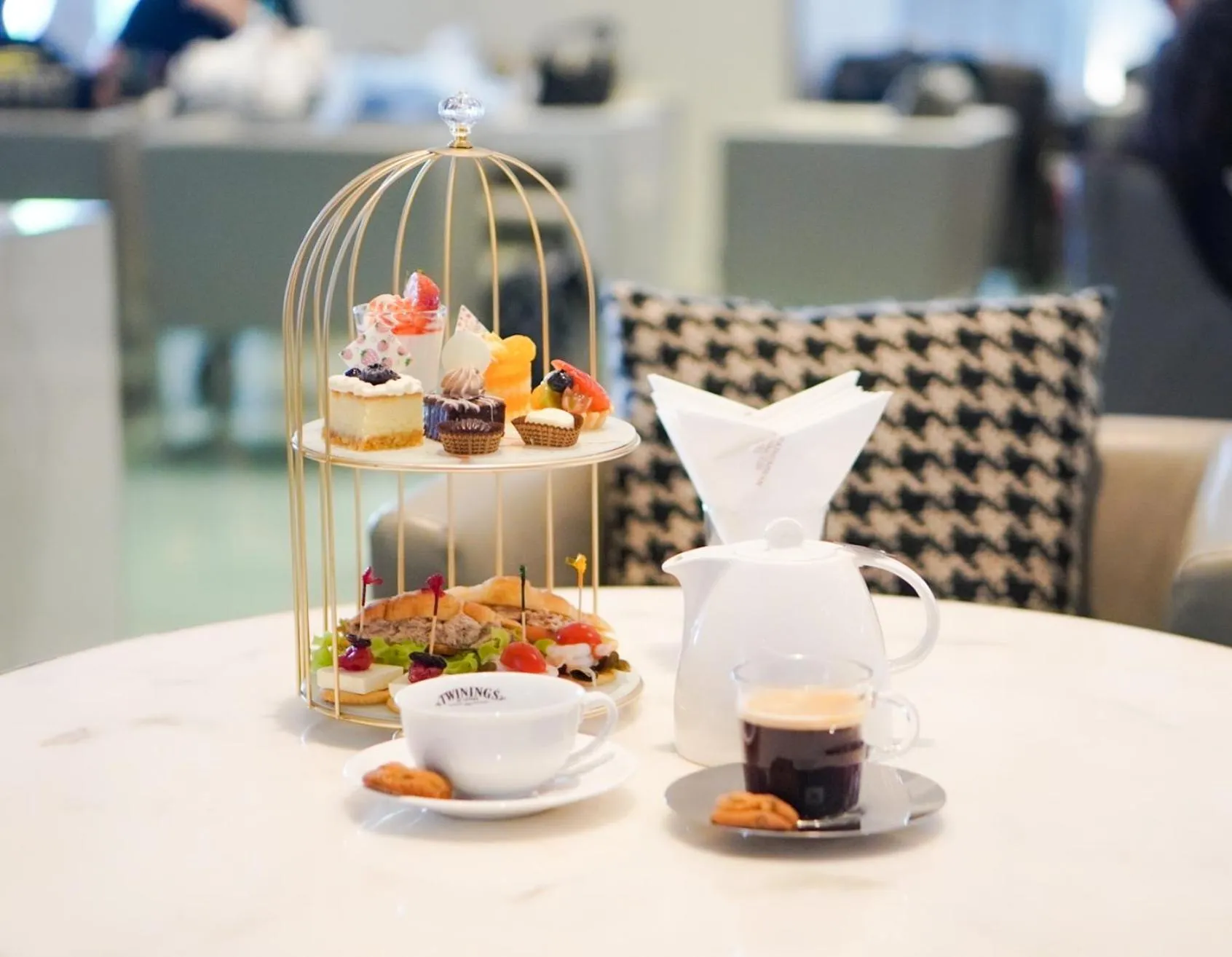 Food and drinks in Pathumwan Princess Hotel