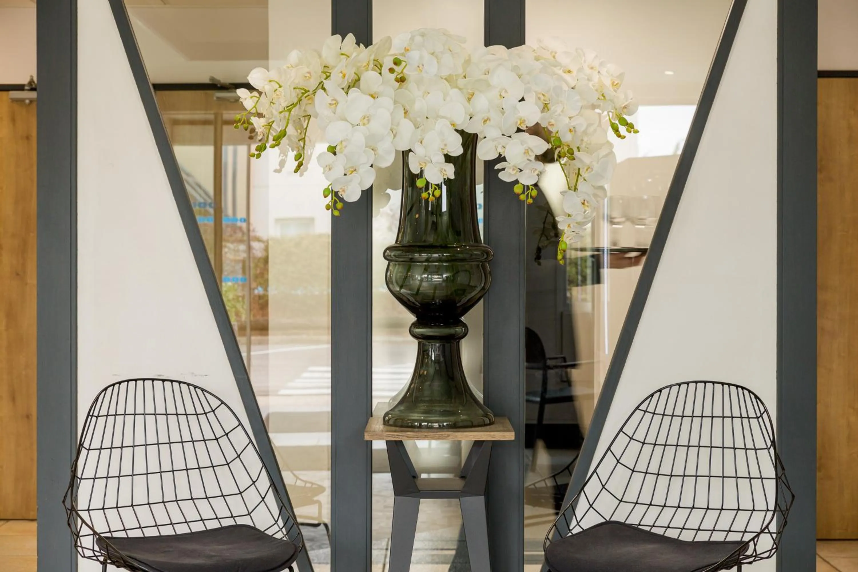 Lobby or reception in Hôtel Originals City, Armony Dijon - Chenôve