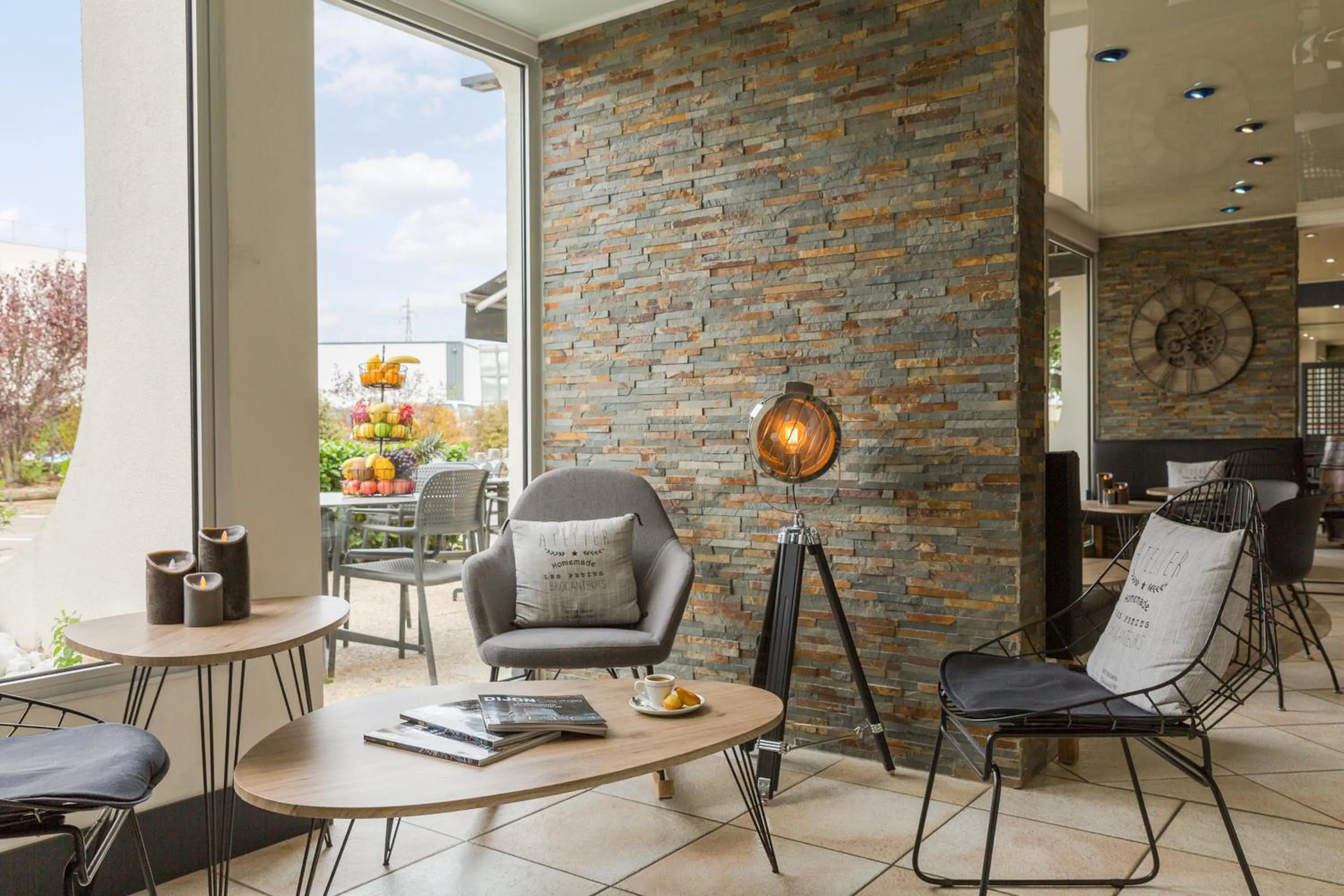 Living room in Hôtel Originals City, Armony Dijon - Chenôve