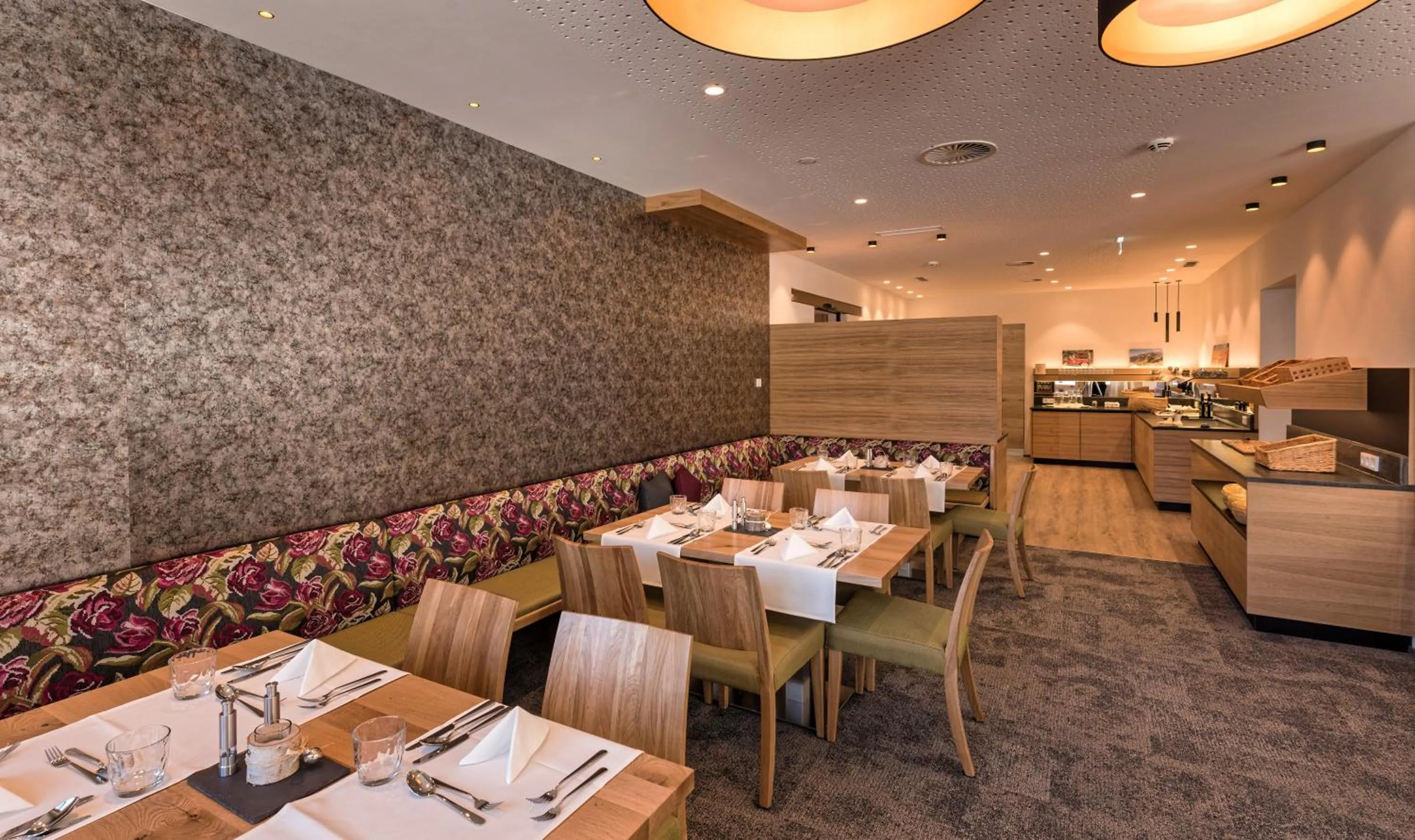 Meals in Hotel Alpenfeuer Montafon