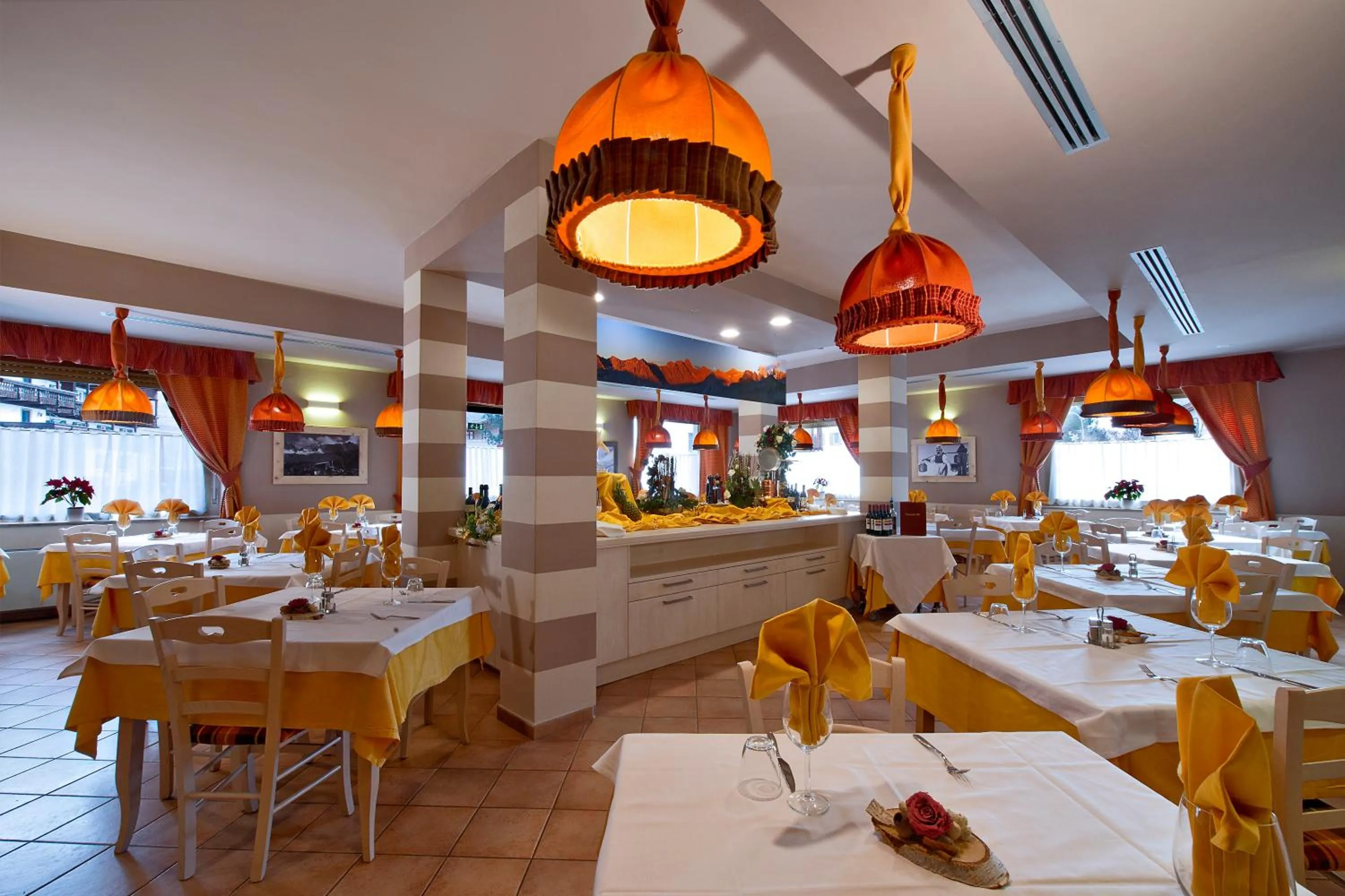 Restaurant/places to eat in GH Hotel Piaz
