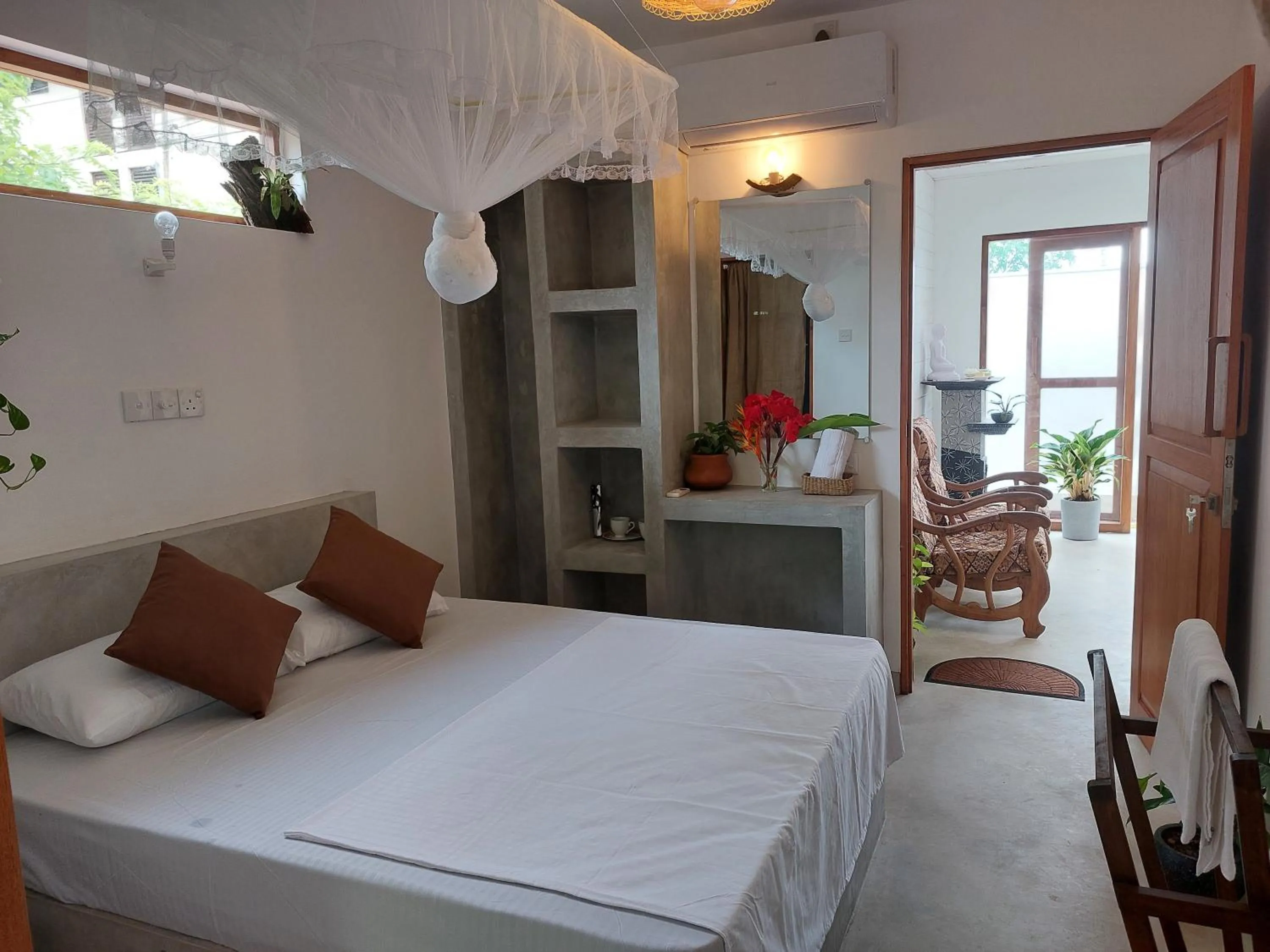 Large Double Room in CosyNsurf