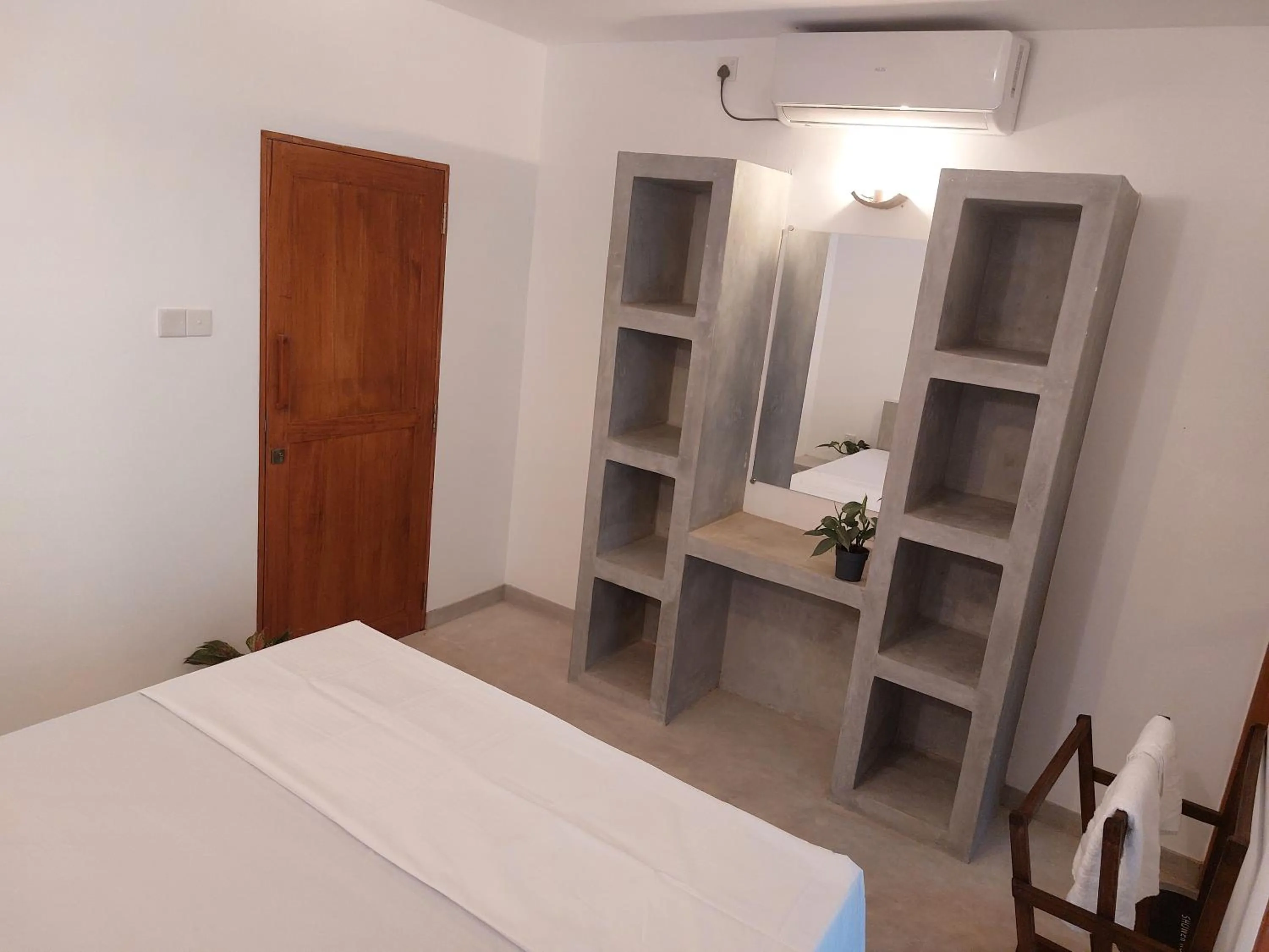 Photo of the whole room, Bed in CosyNsurf