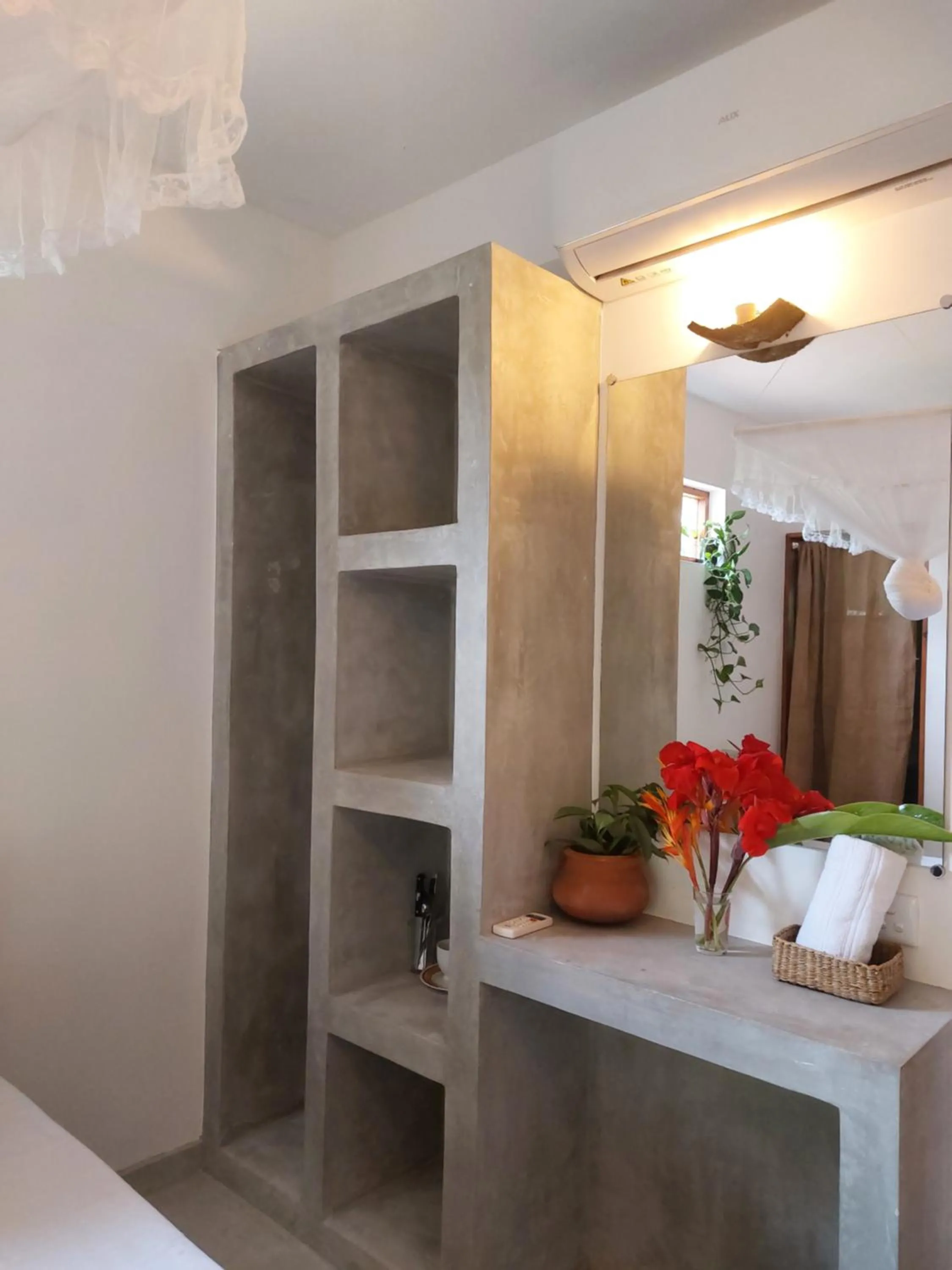 Photo of the whole room, Bed in CosyNsurf