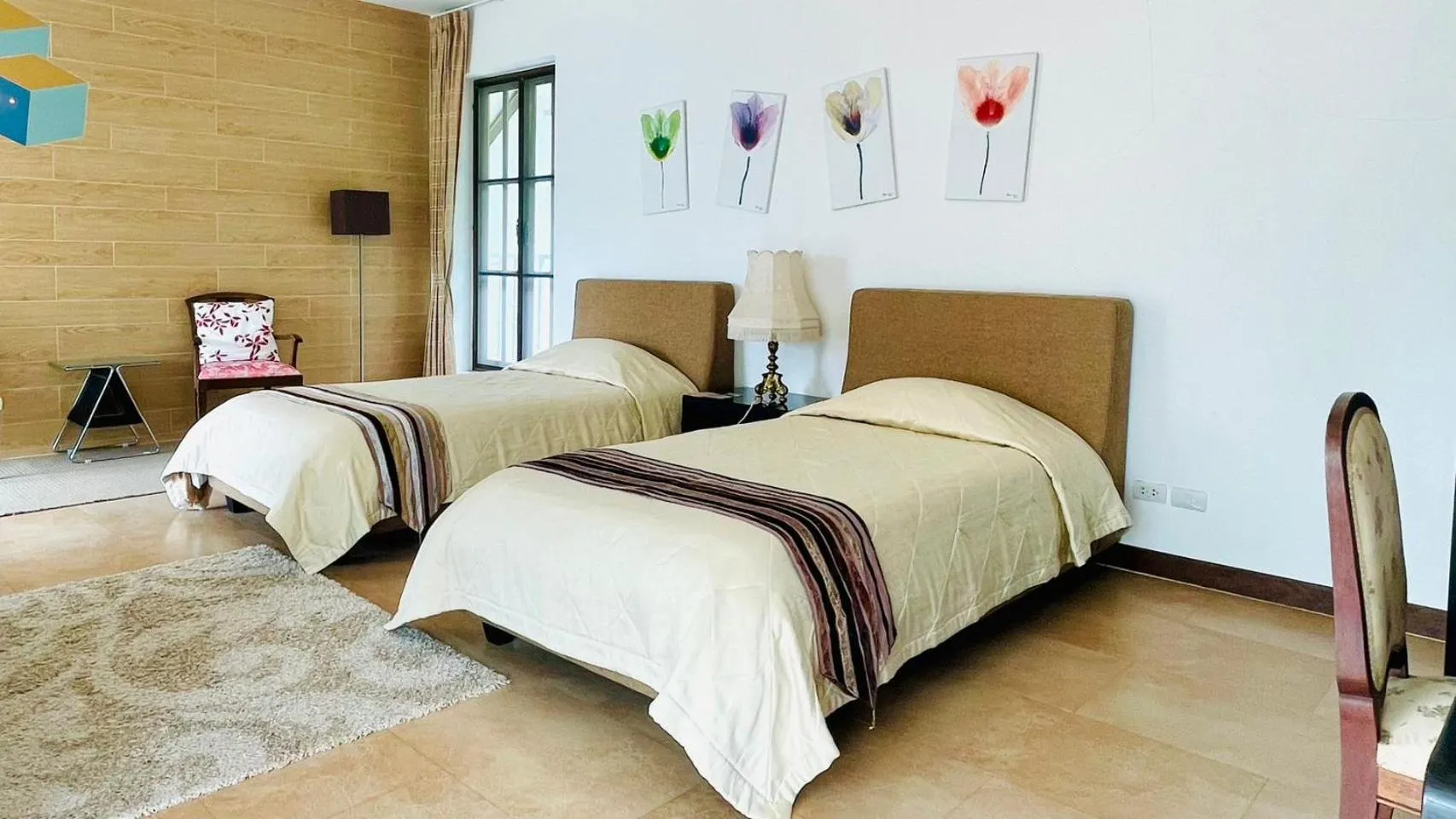 Photo of the whole room, Bed in Baan Ing Khao