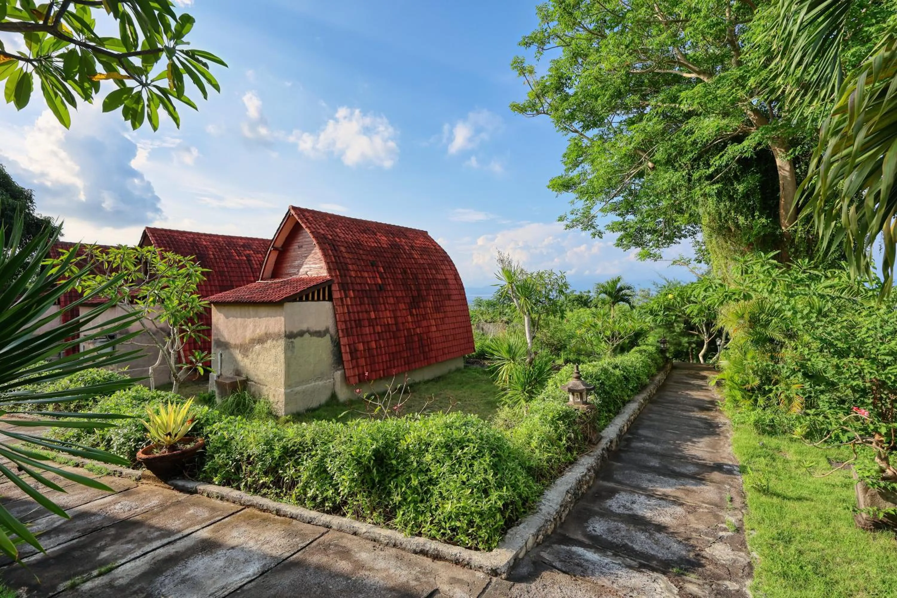 Property building in Bataran Garden Cottage